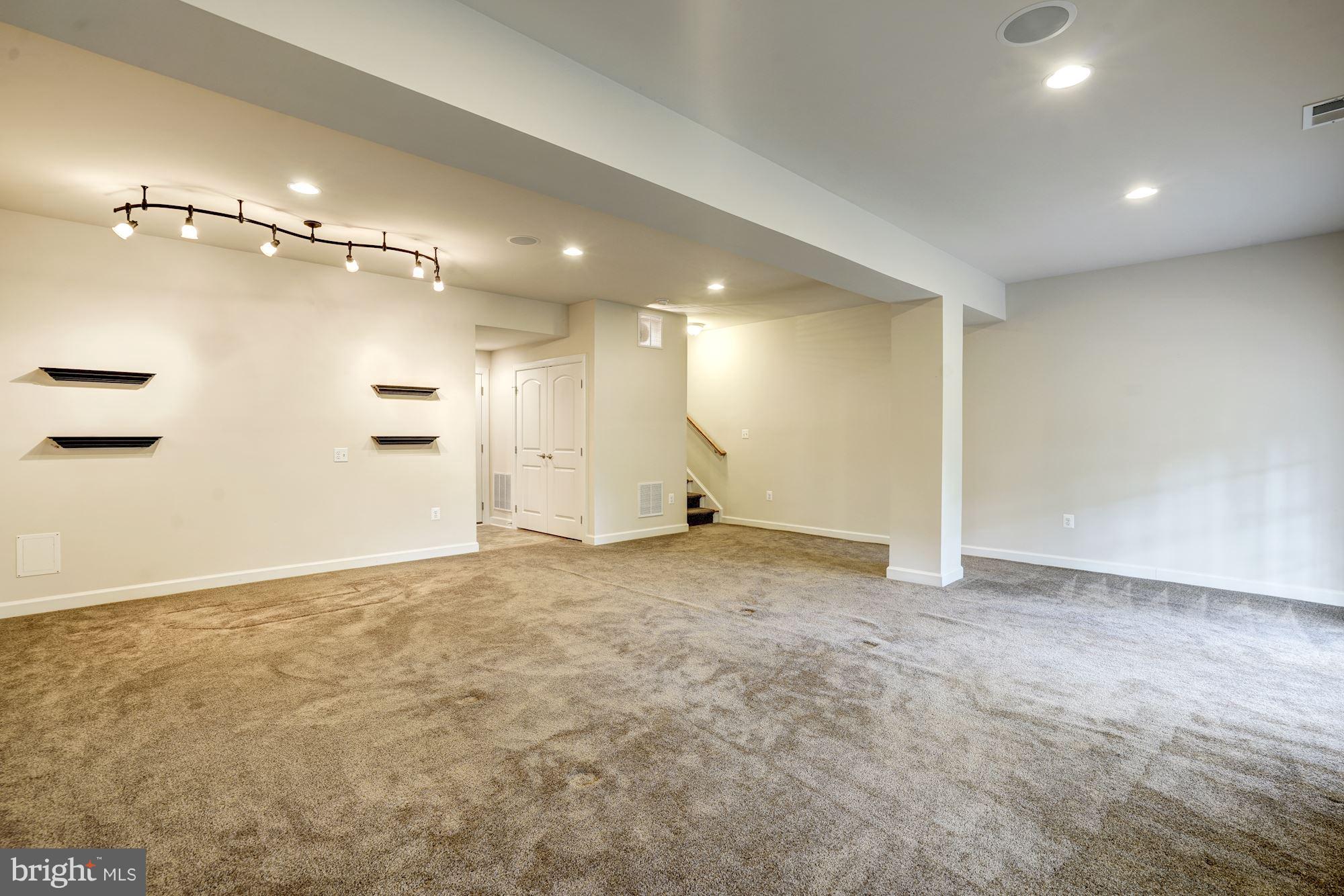 AVONLEA - Residential Lease