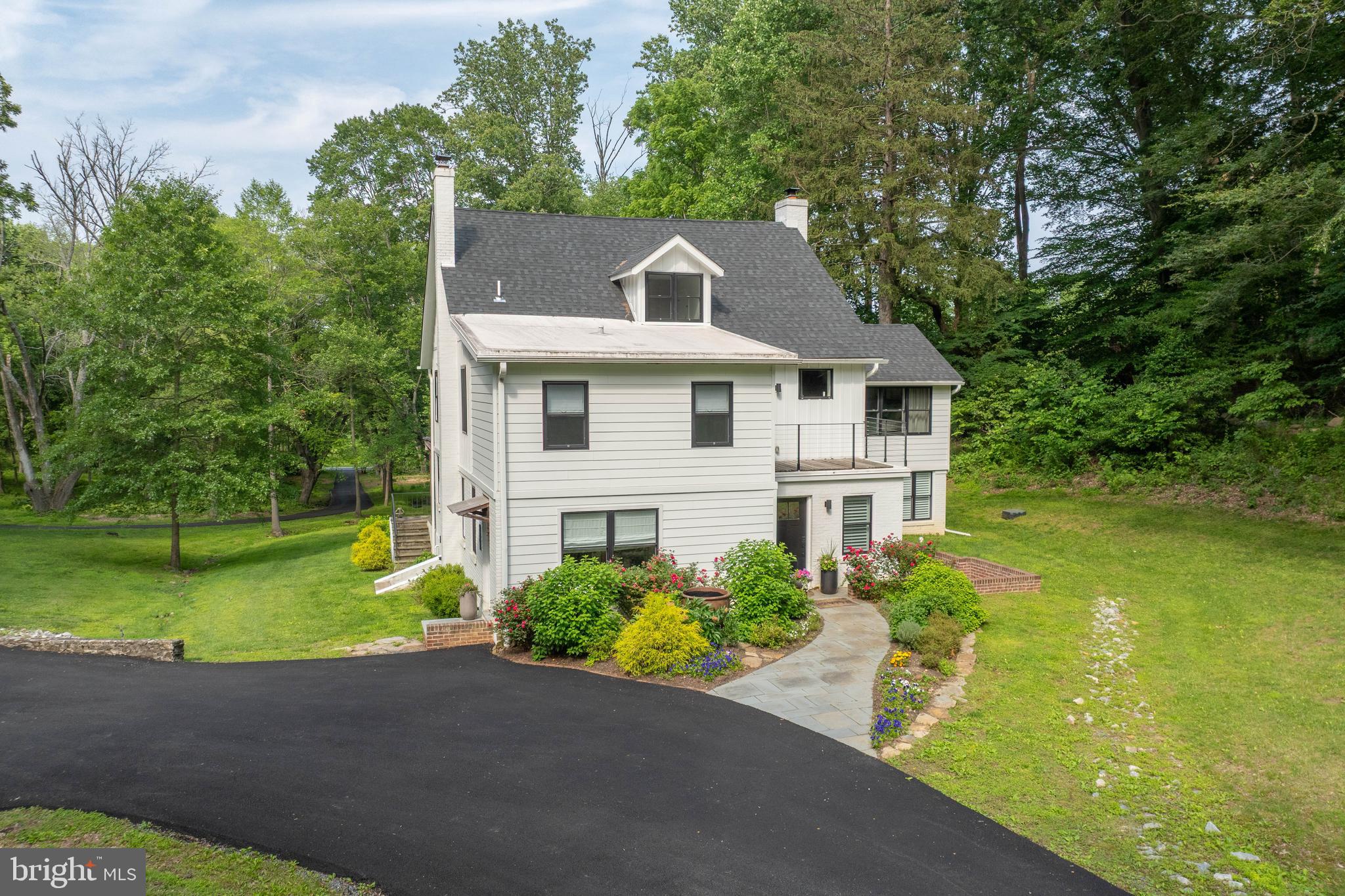 2701 MONTCHANIN ROAD