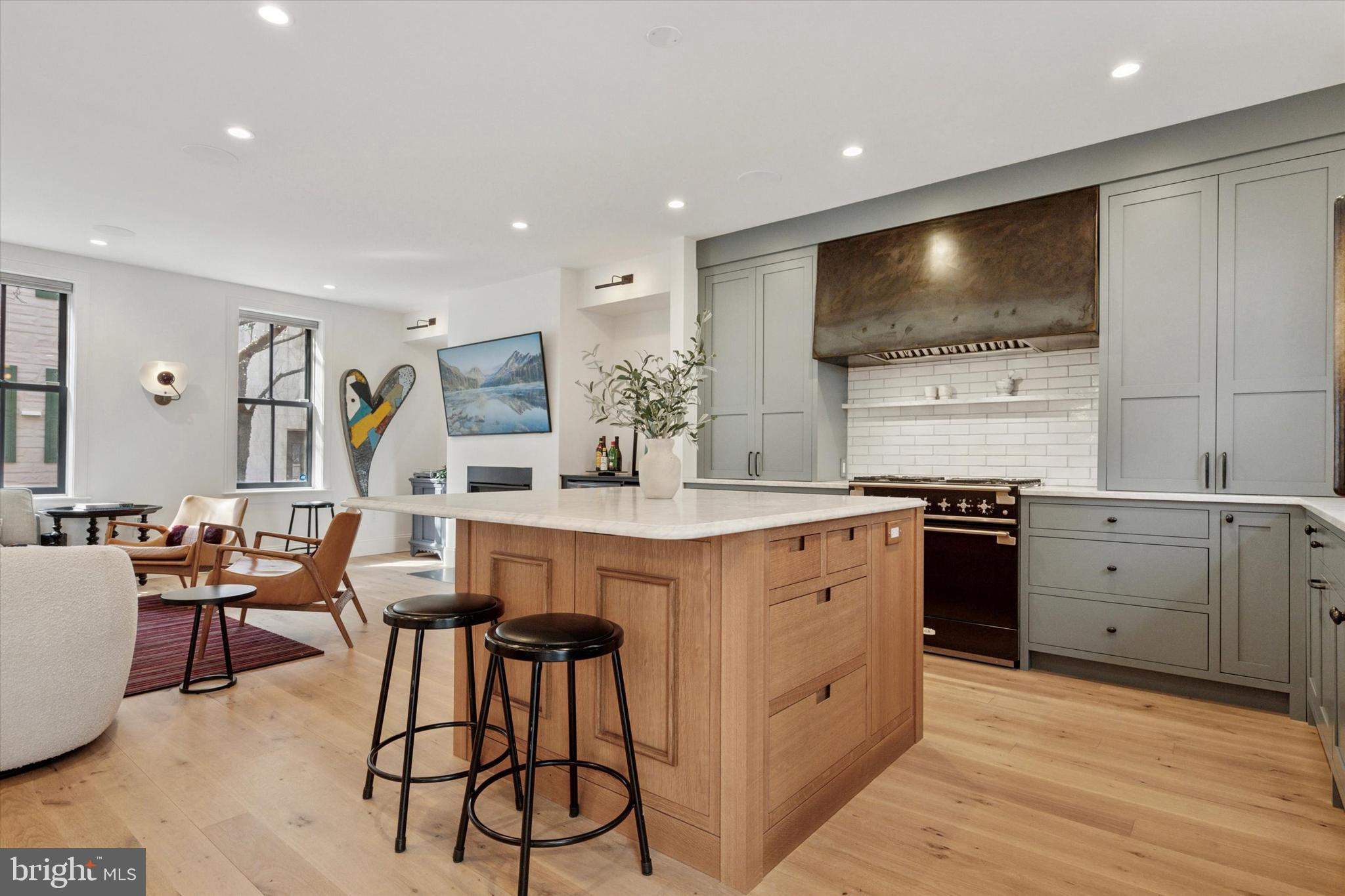 RITTENHOUSE SQUARE - Residential