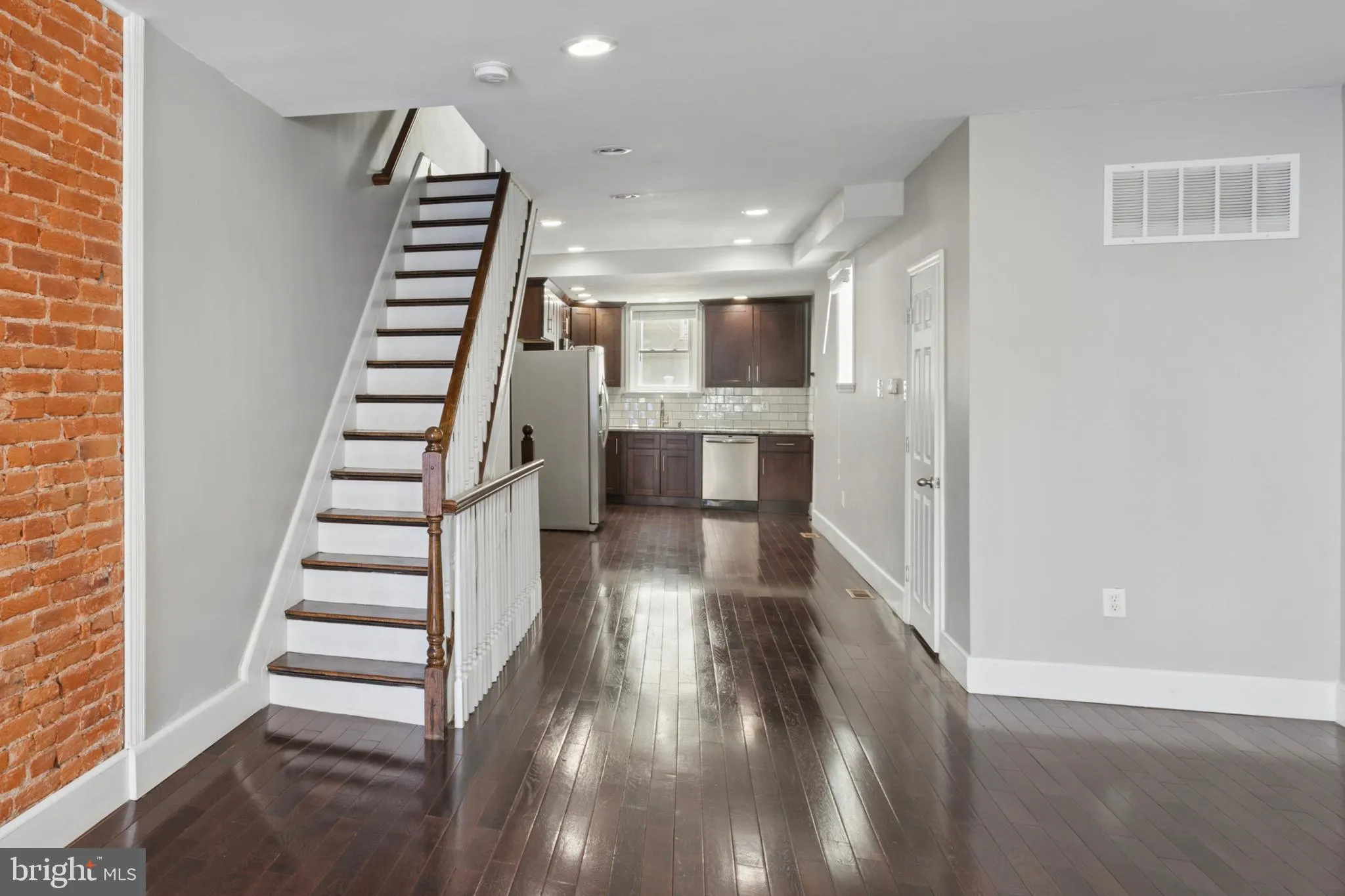 Philadelphia, Pennsylvania 19146, United States, 3 Bedrooms Bedrooms, ,2 BathroomsBathrooms,Residential,Active,113706