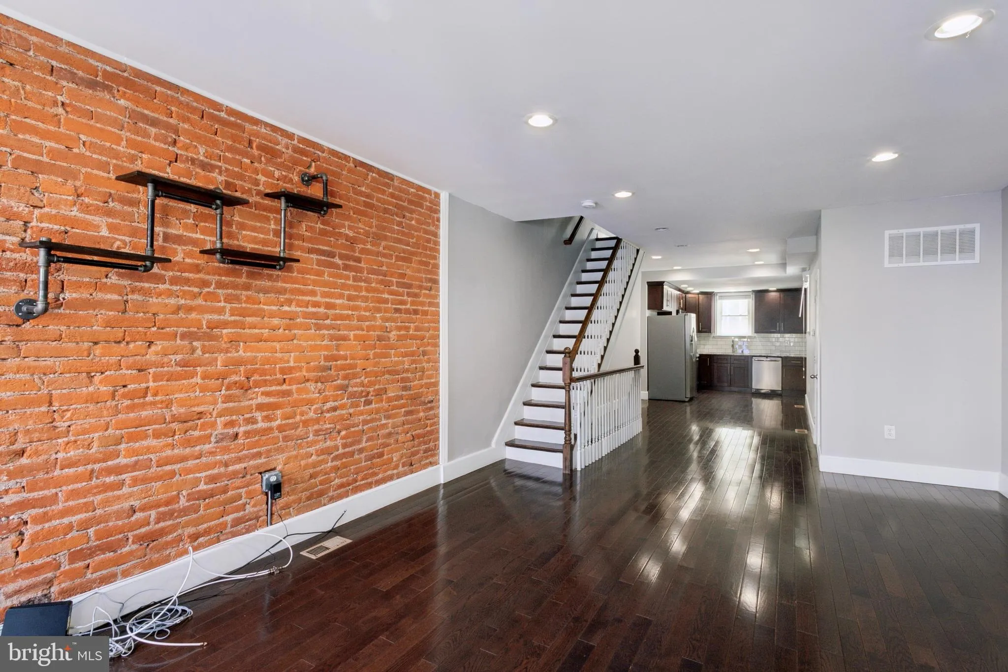 Philadelphia, Pennsylvania 19146, United States, 3 Bedrooms Bedrooms, ,2 BathroomsBathrooms,Residential,Active,113706