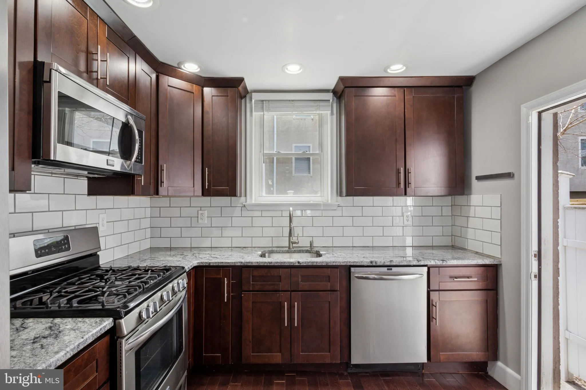 Philadelphia, Pennsylvania 19146, United States, 3 Bedrooms Bedrooms, ,2 BathroomsBathrooms,Residential,Active,113706