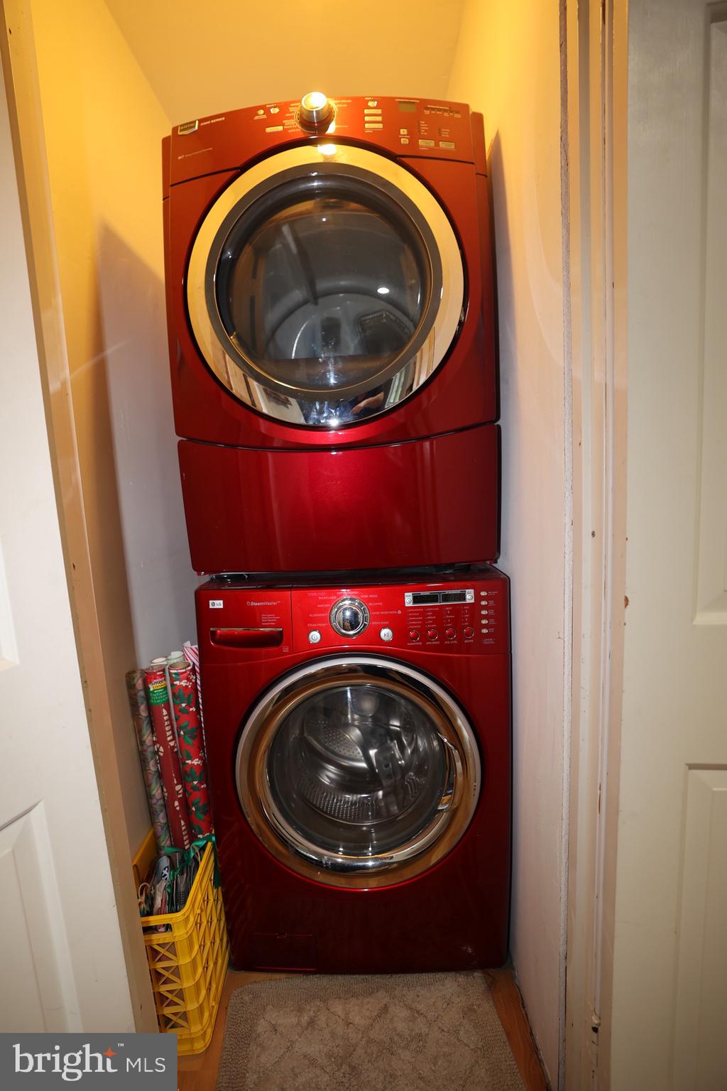 JEFFERSON KNOLLS - Residential Lease