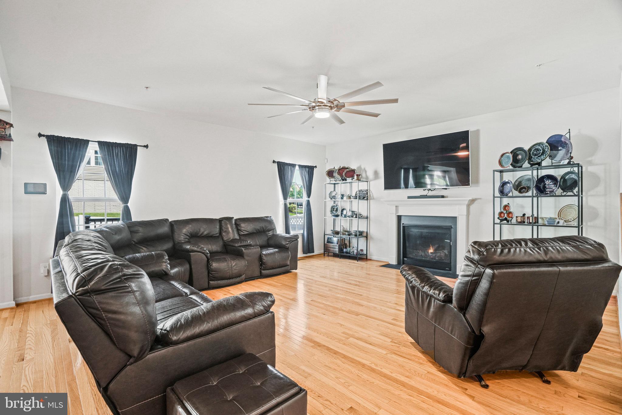 4208 CAMBERWELL LANE