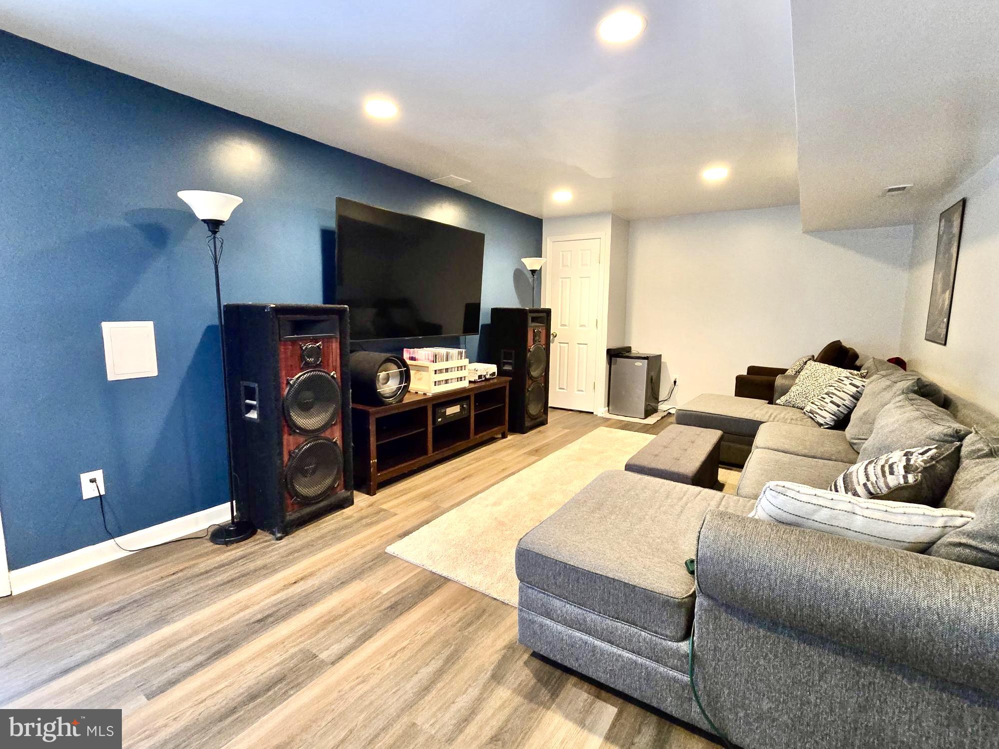 EMERALD HILLS ESTATES - Residential