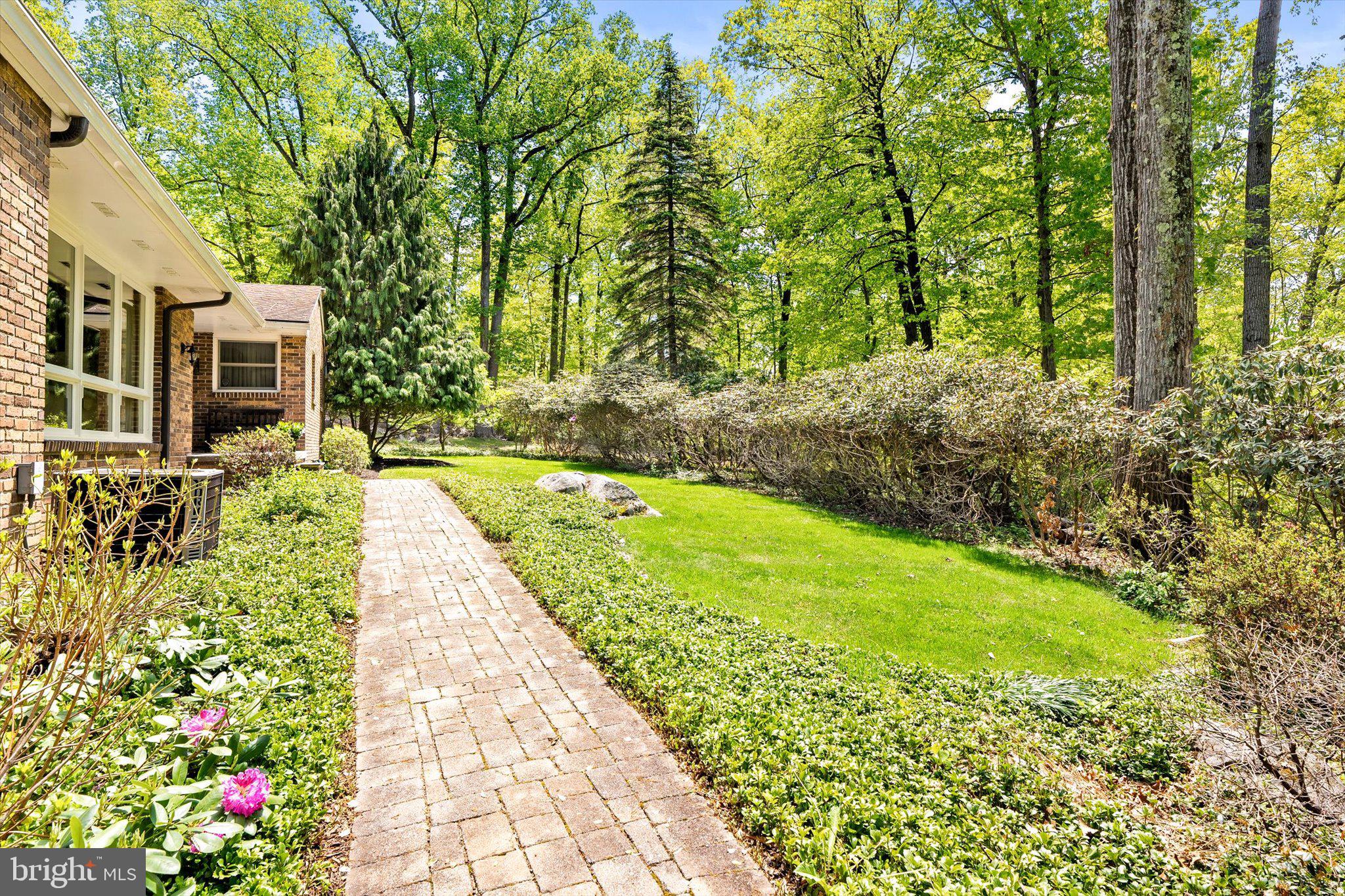 98 SNYDERTOWN ROAD