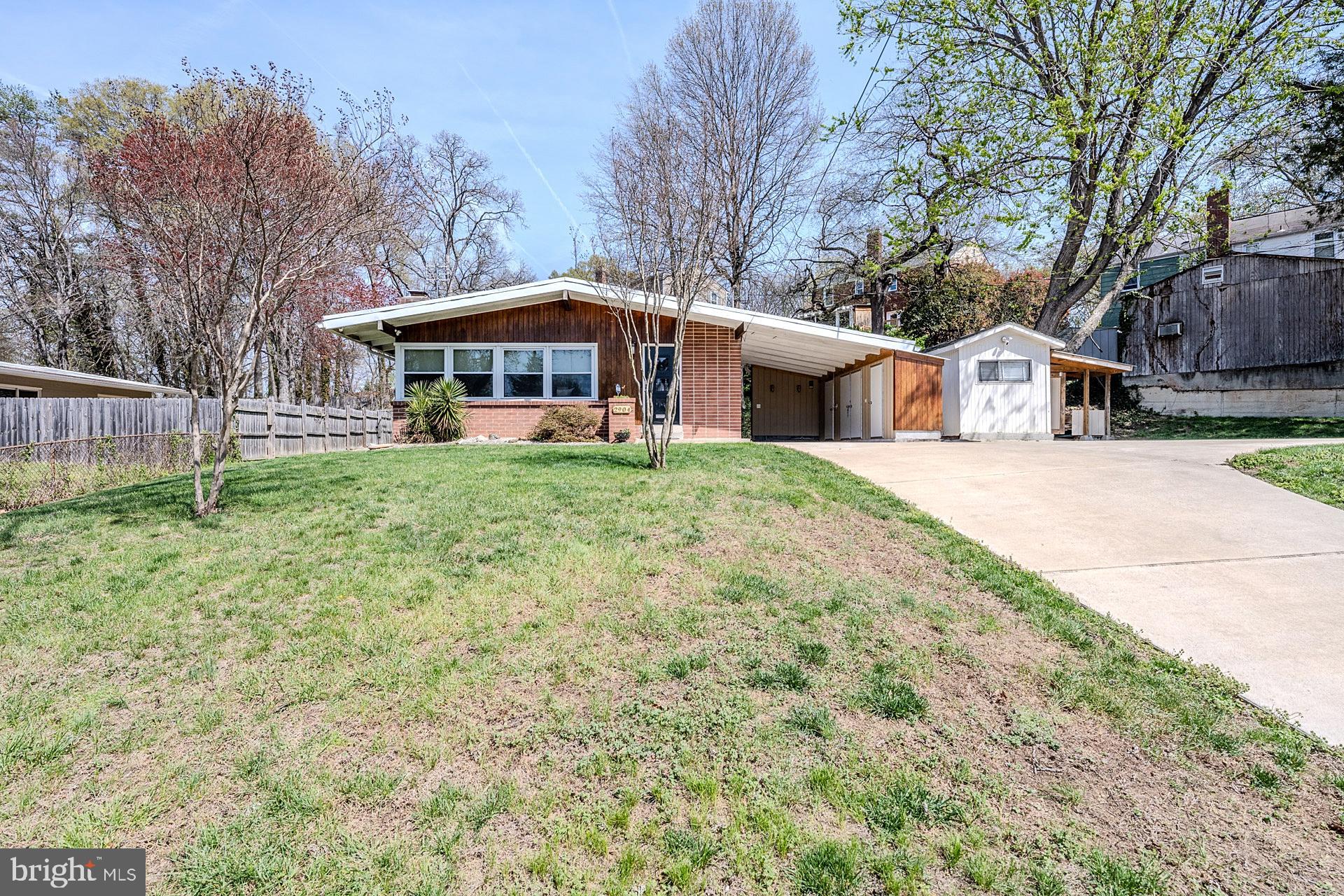 2904 FARMINGTON DRIVE