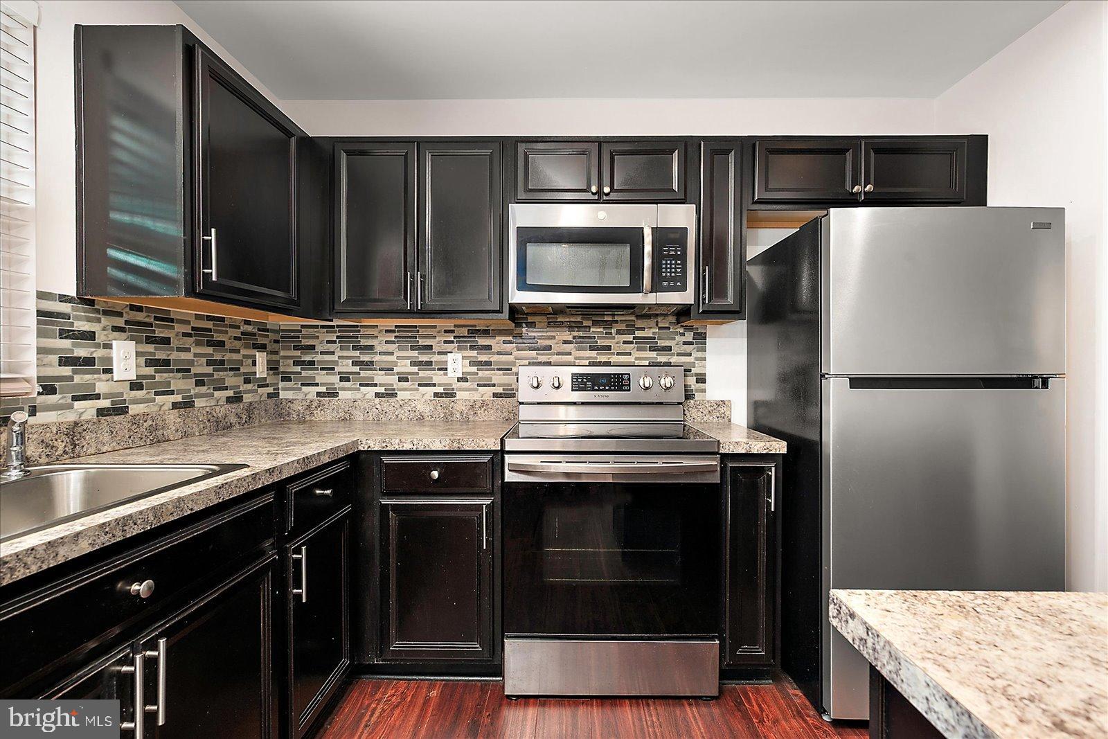 YORKSHIRE ESTATES - Residential