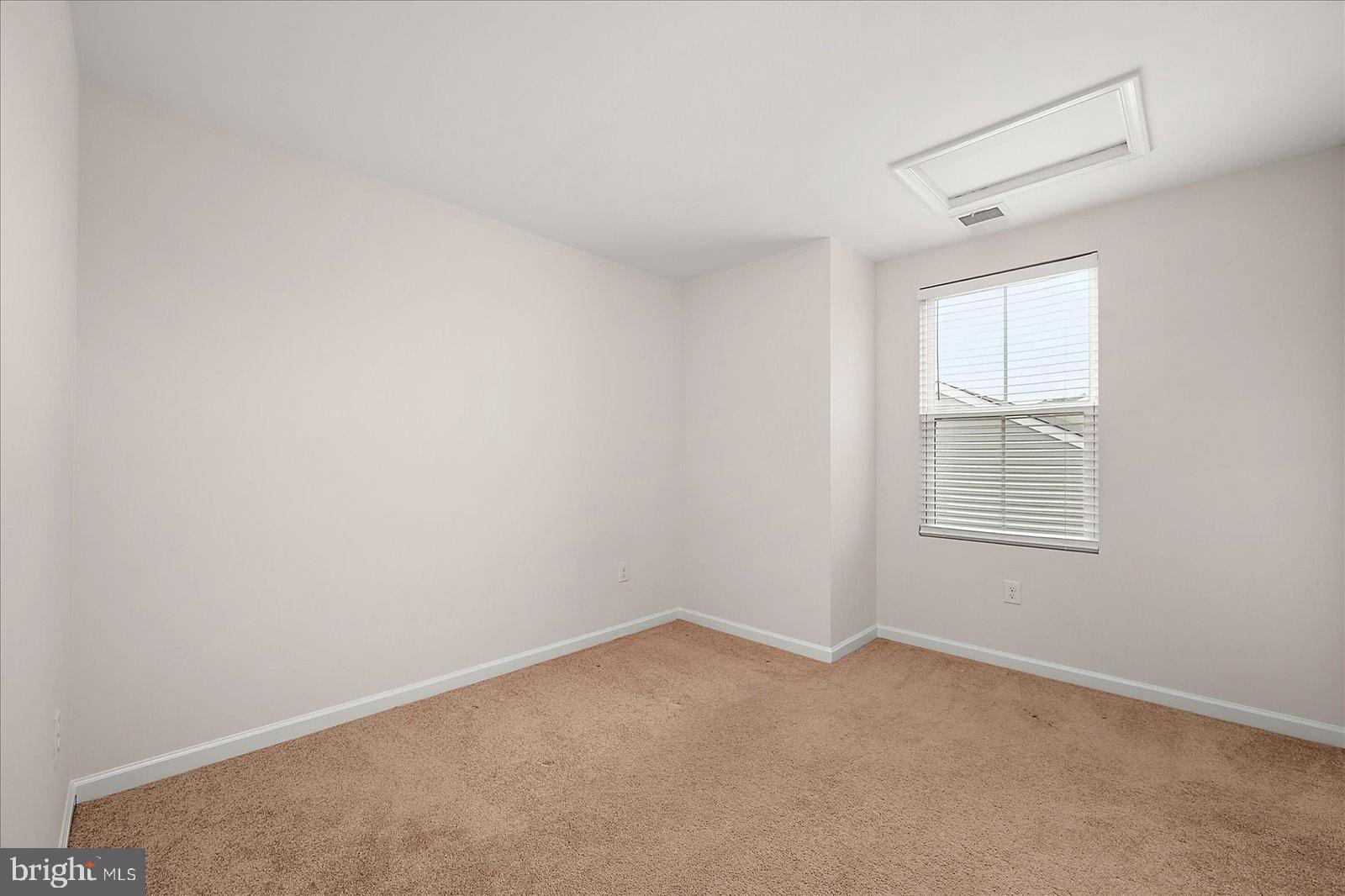 YORKSHIRE ESTATES - Residential