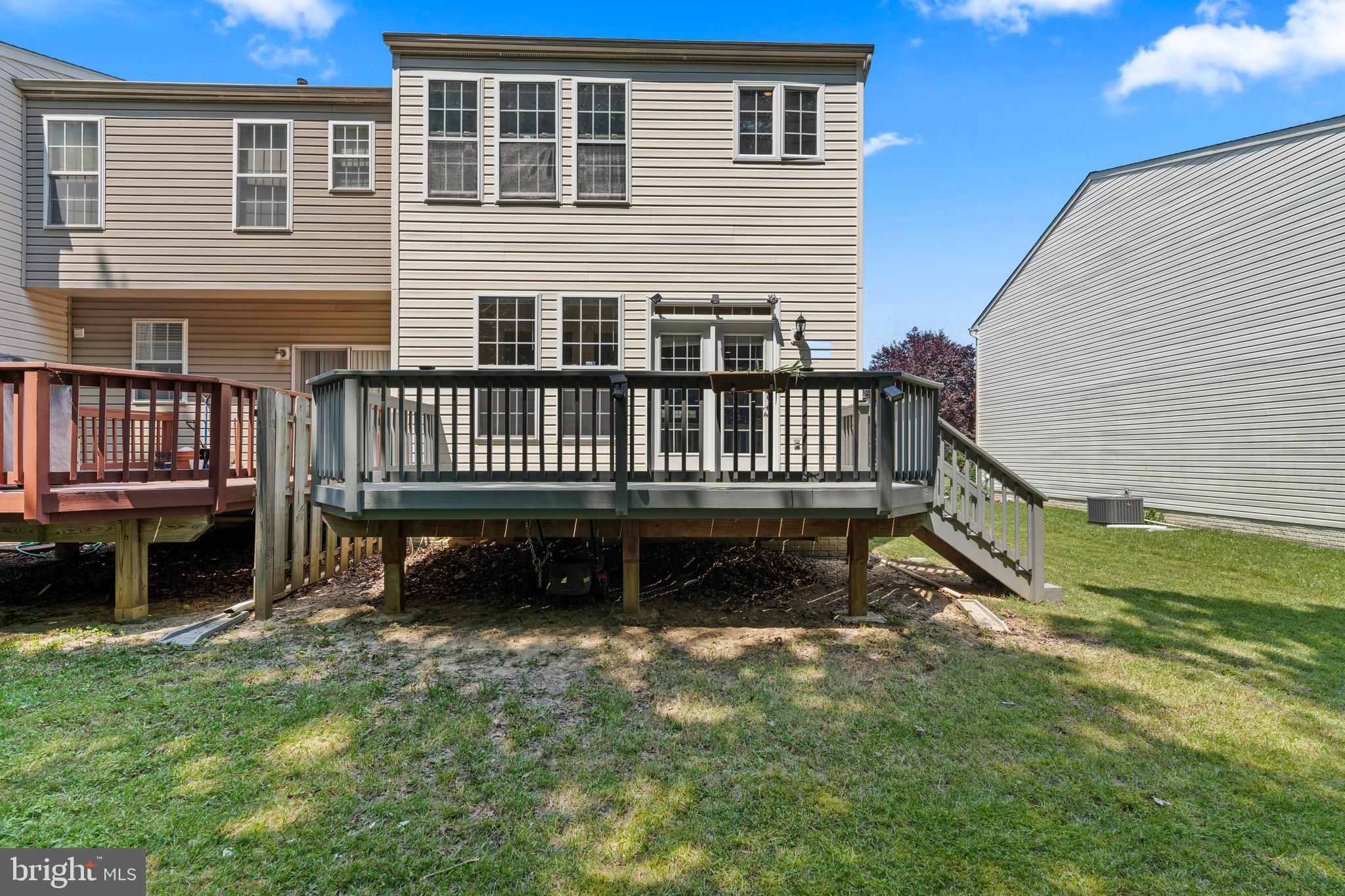 EATON SQUARE - Residential Lease