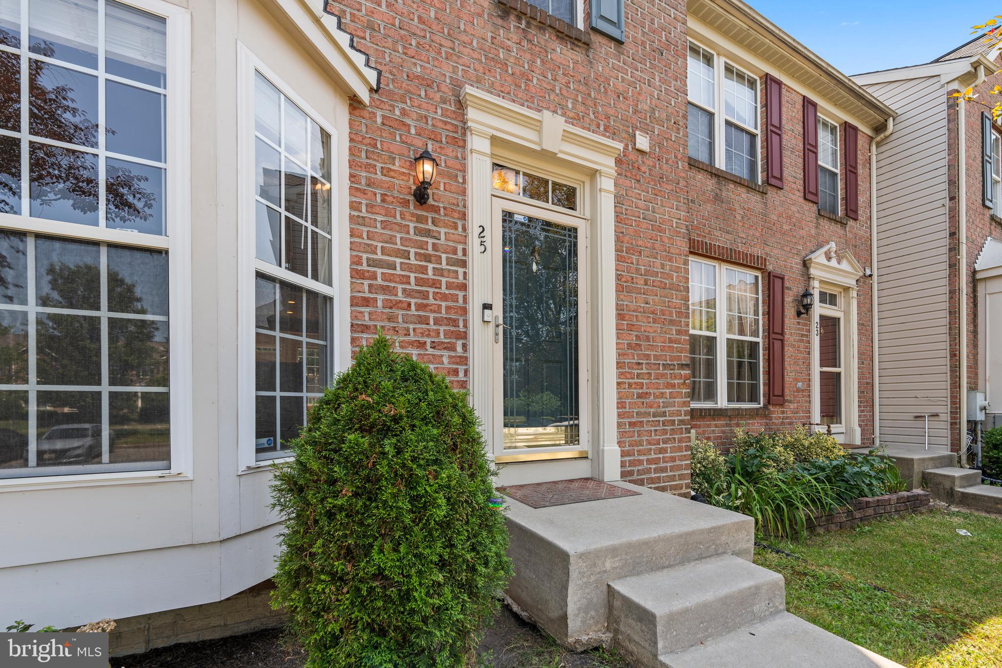 EATON SQUARE - Residential Lease