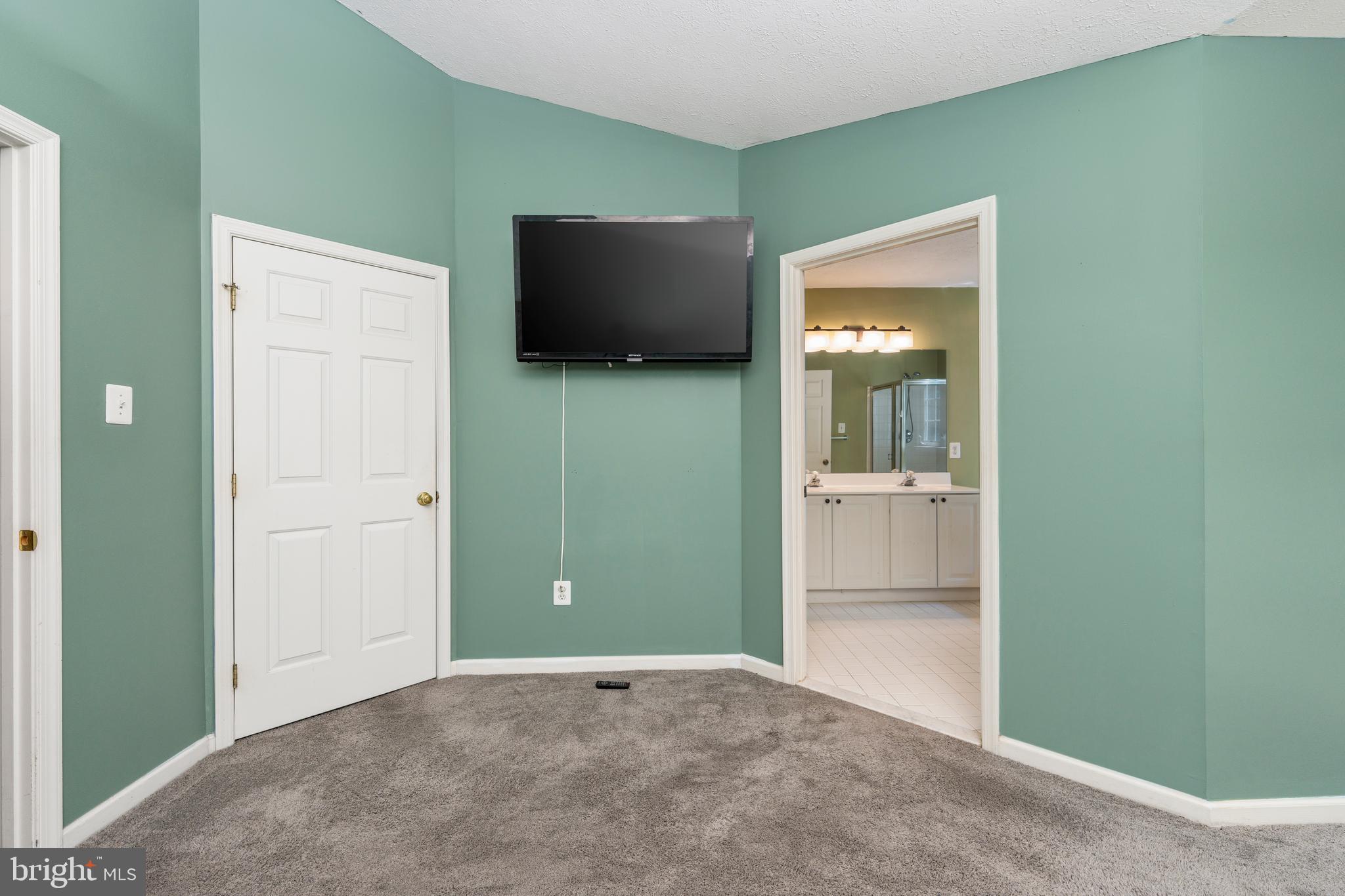 EATON SQUARE - Residential Lease