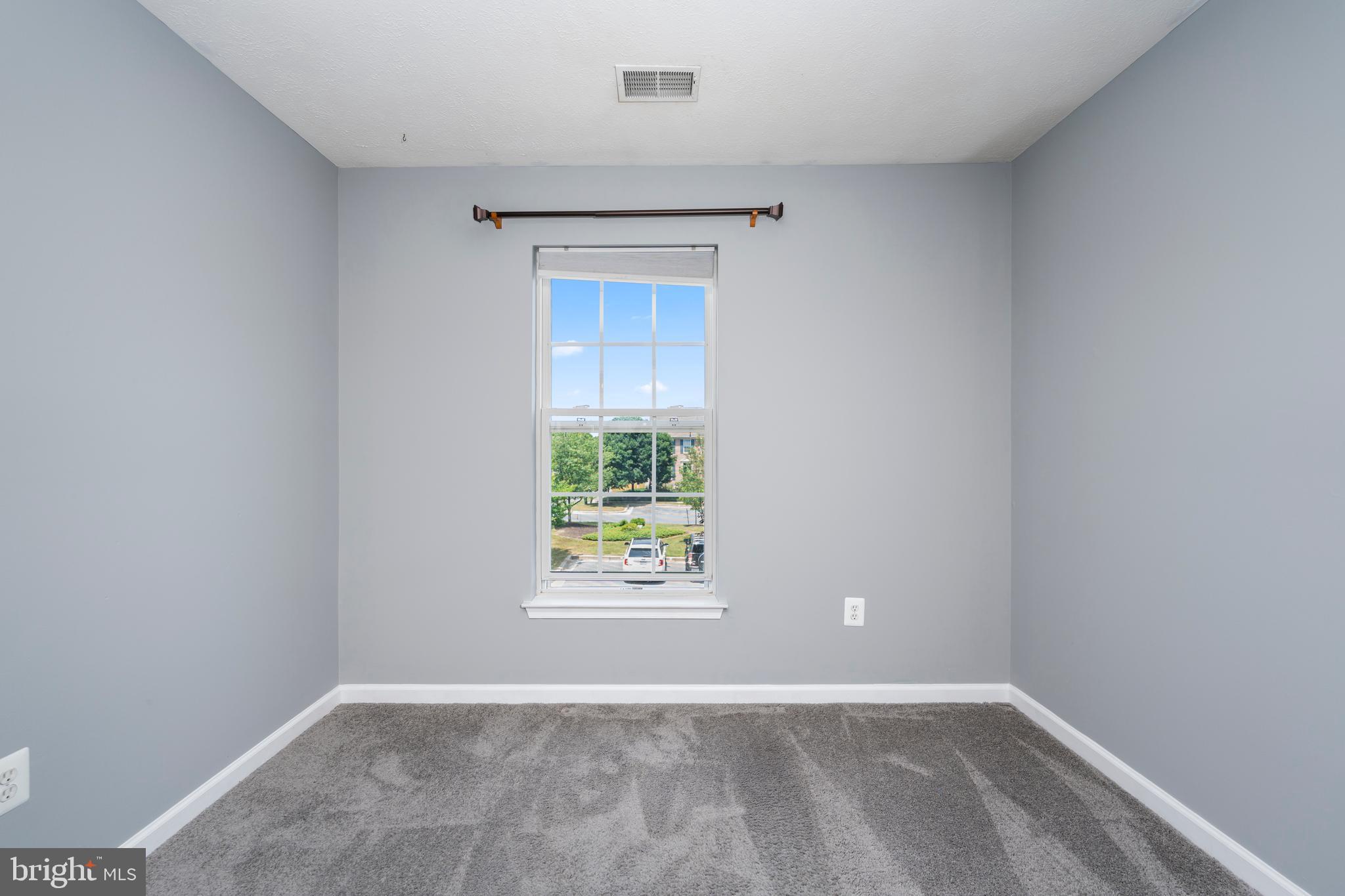 EATON SQUARE - Residential Lease