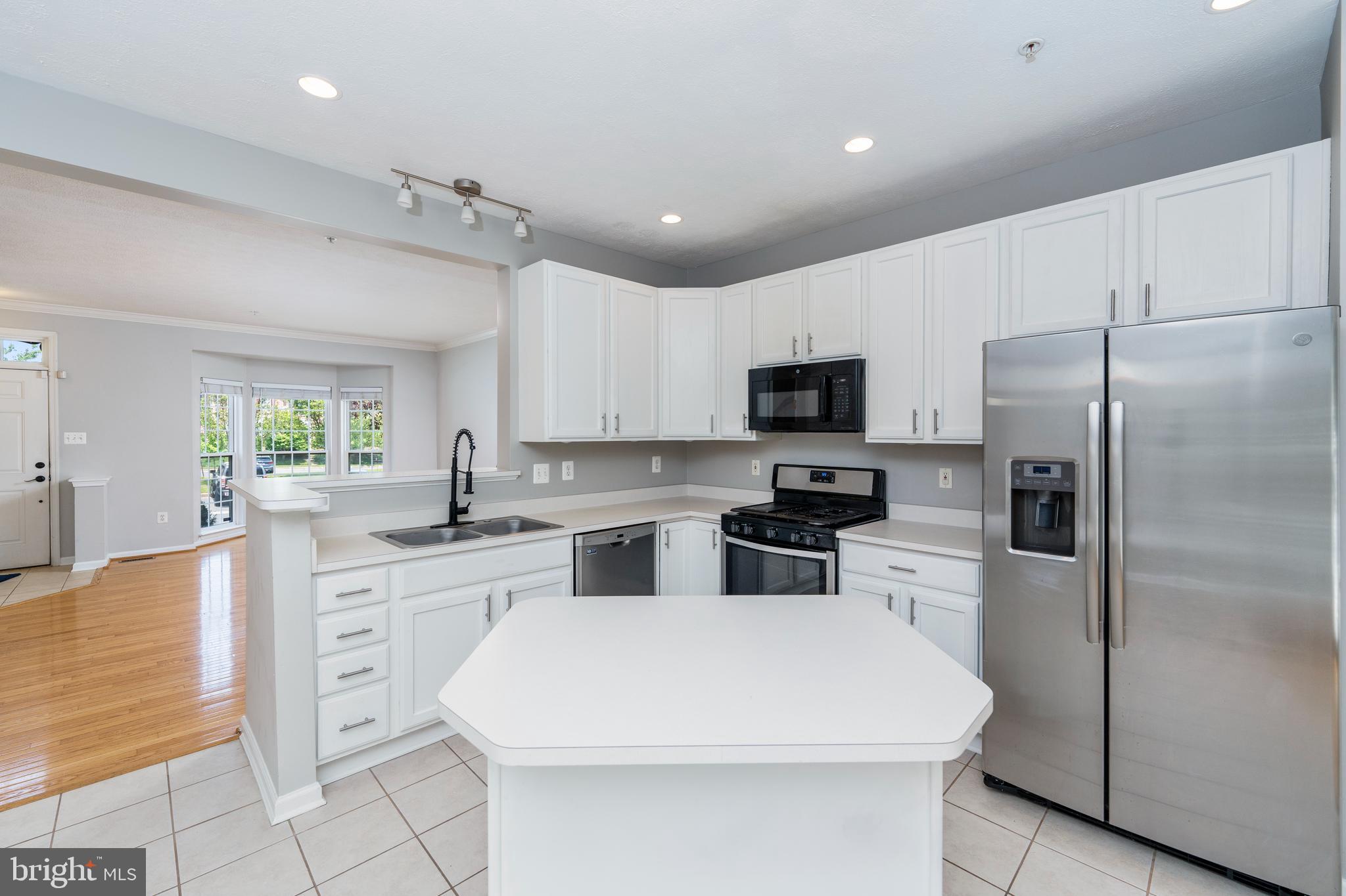 EATON SQUARE - Residential Lease