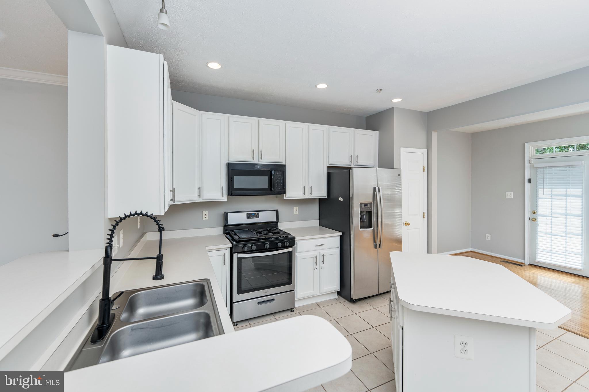 EATON SQUARE - Residential Lease