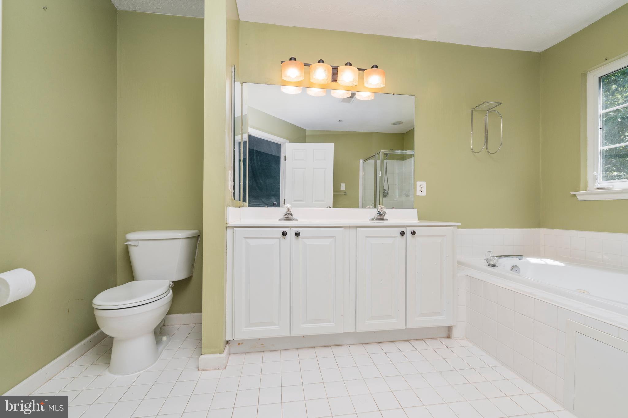 EATON SQUARE - Residential Lease