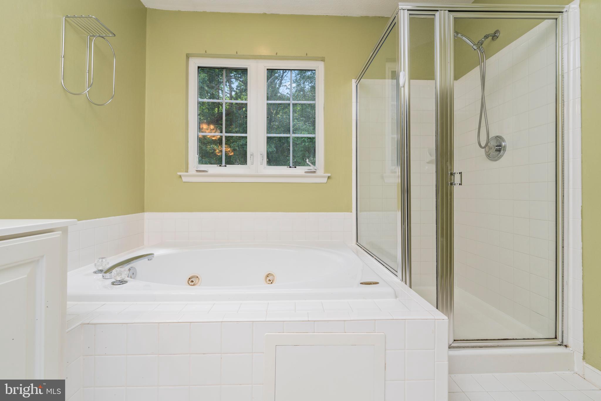 EATON SQUARE - Residential Lease