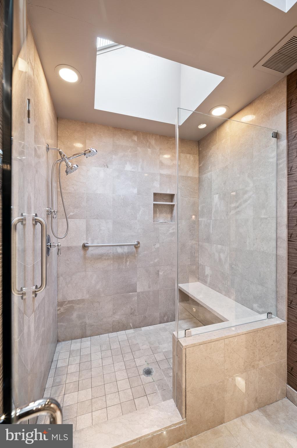 HERMITAGE - Residential