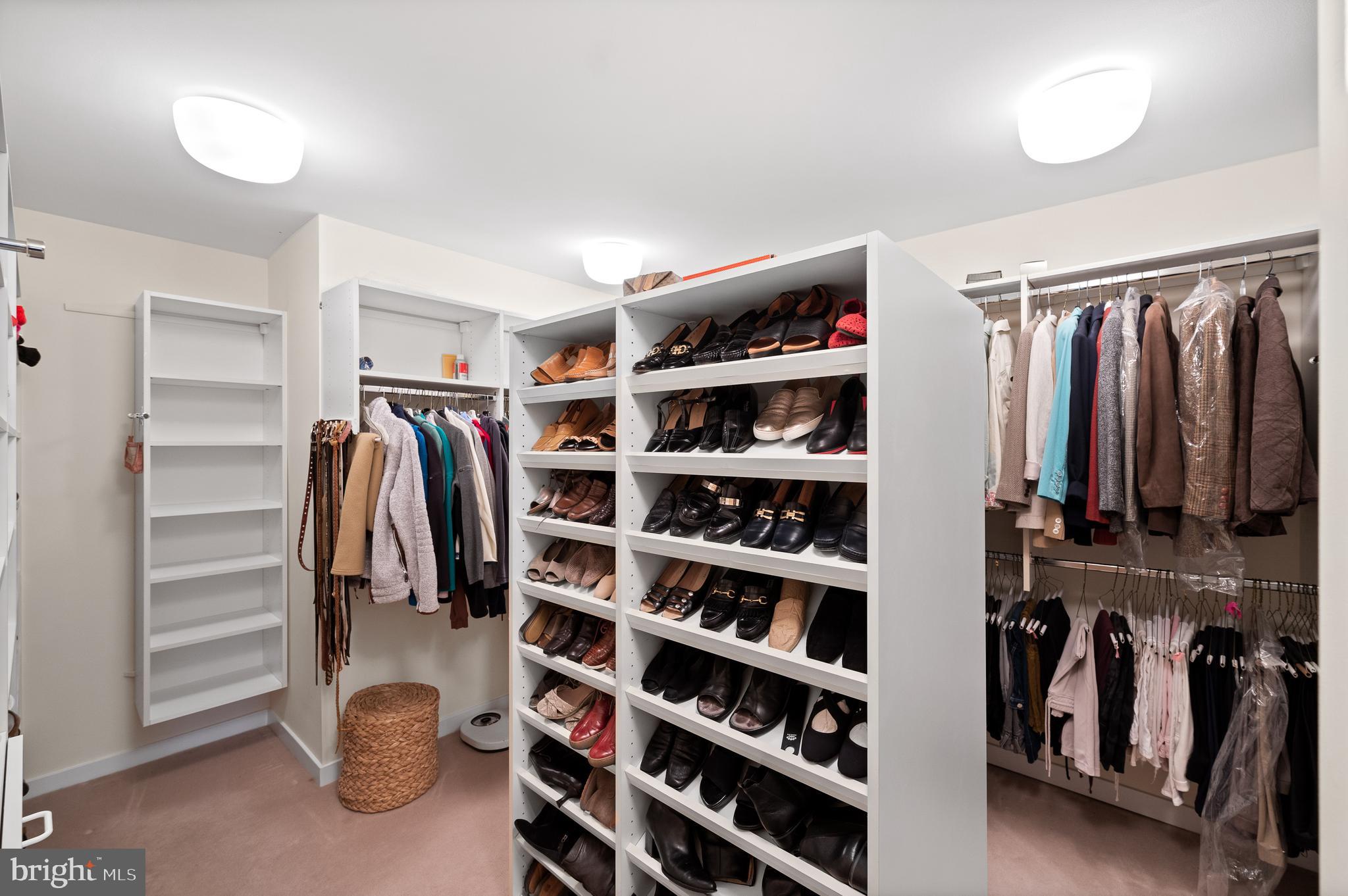 HERMITAGE - Residential