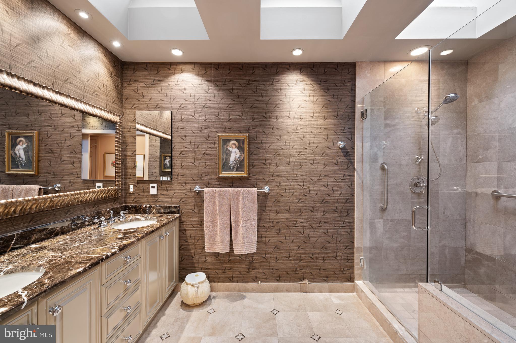 HERMITAGE - Residential