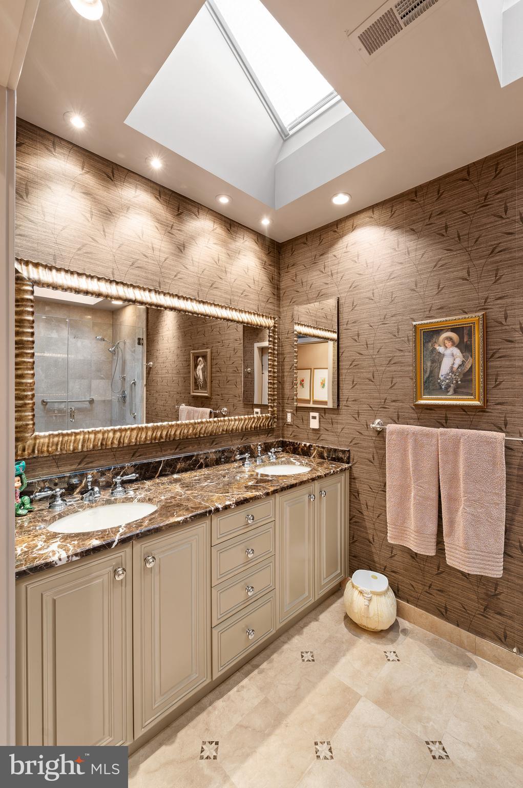 HERMITAGE - Residential