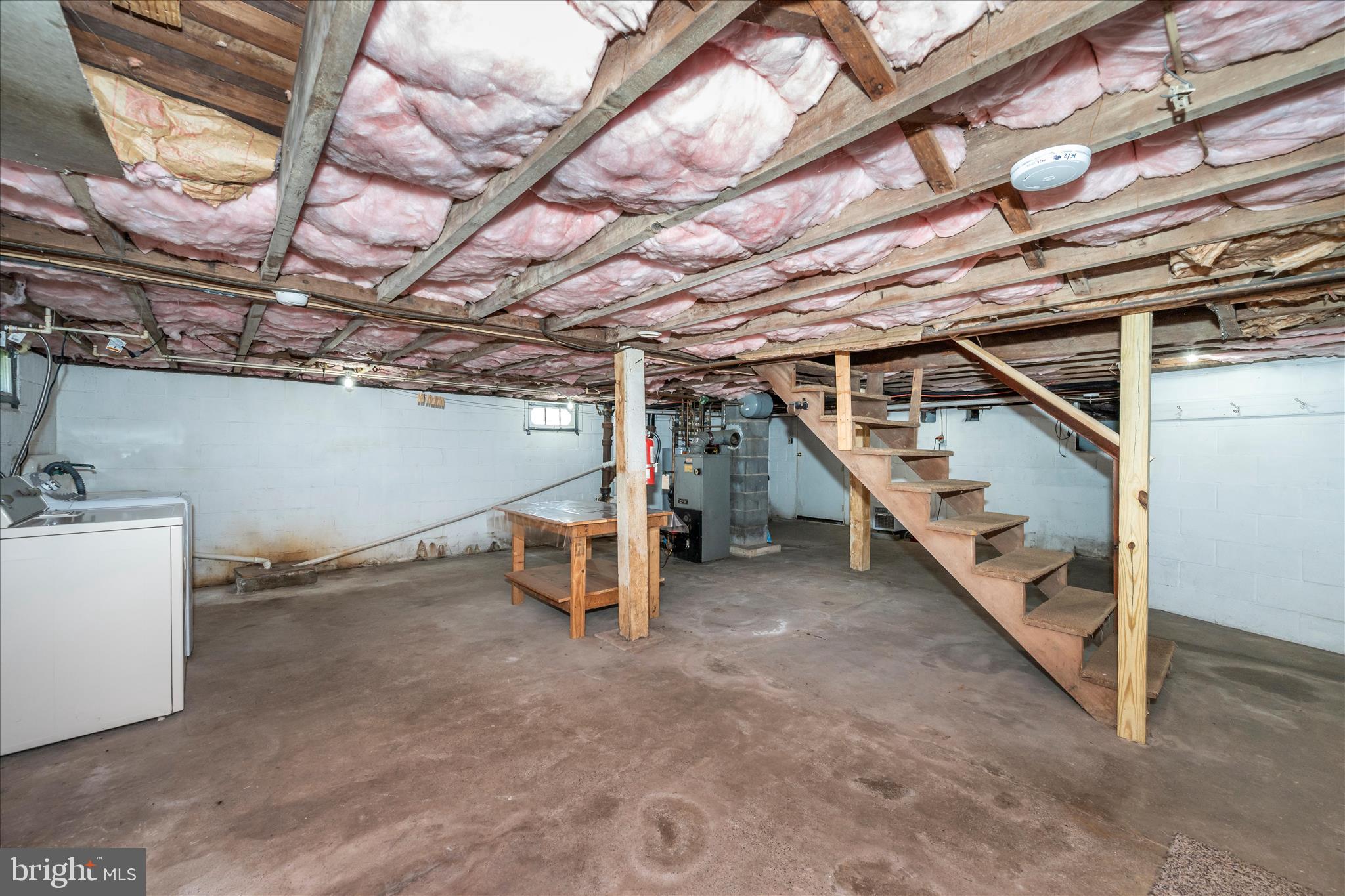 LEWISTOWN - Residential