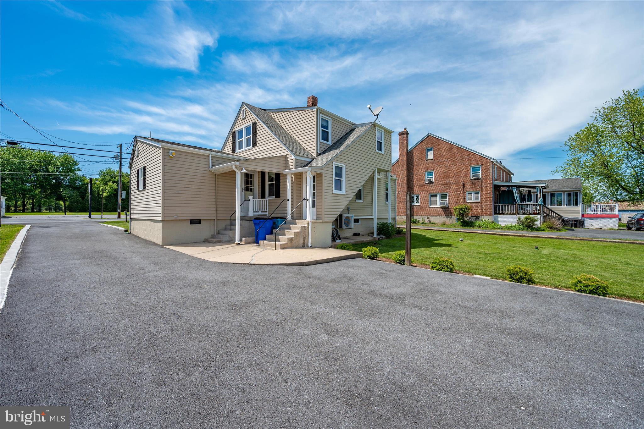 LEWISTOWN - Residential