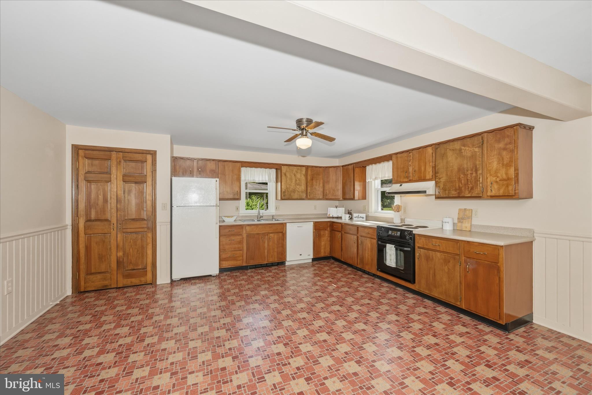 LEWISTOWN - Residential