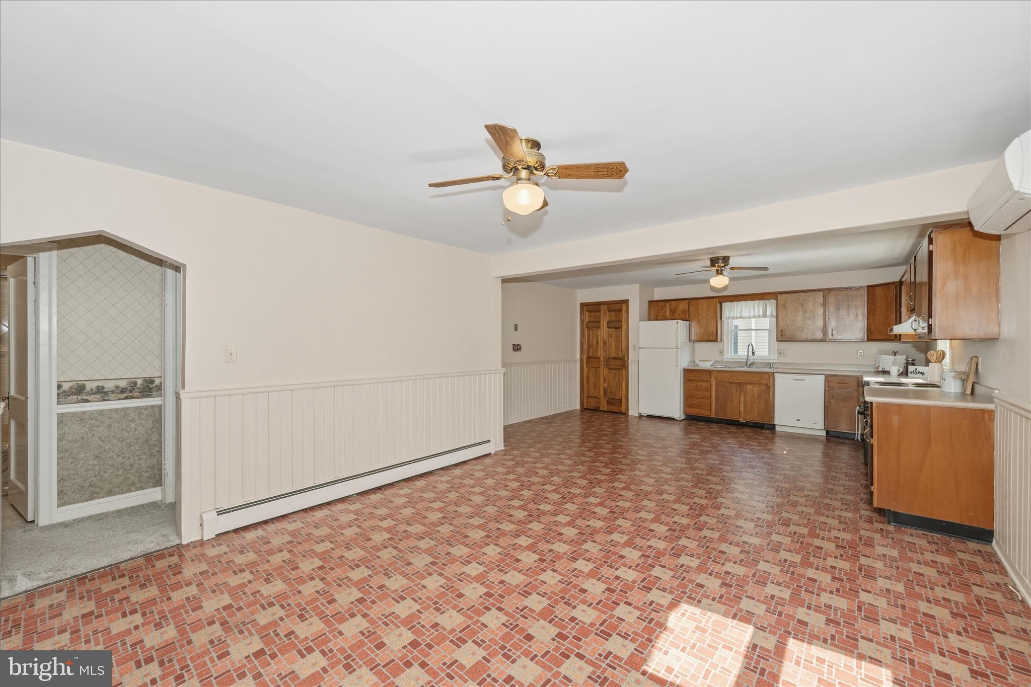 LEWISTOWN - Residential