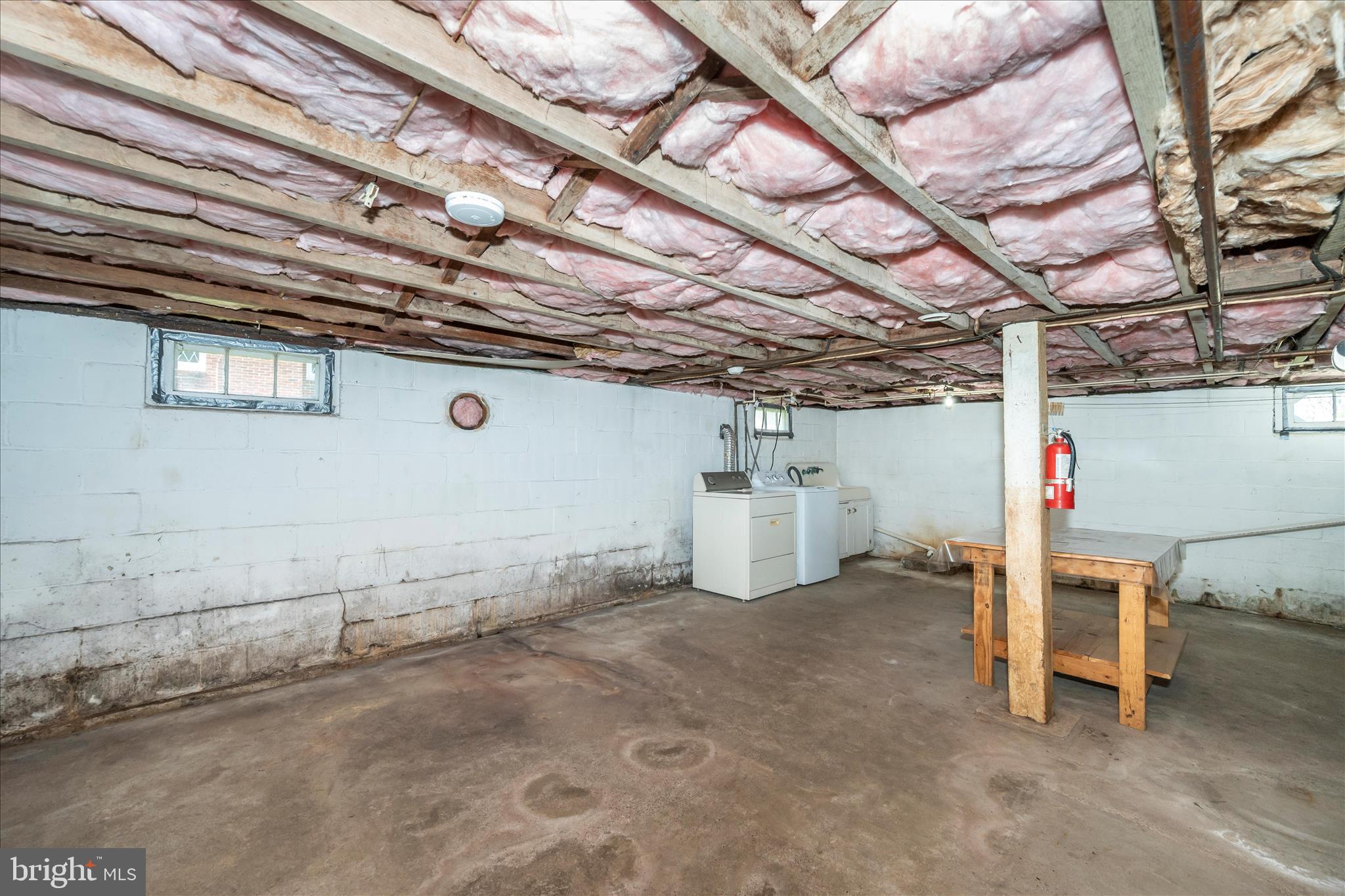 LEWISTOWN - Residential