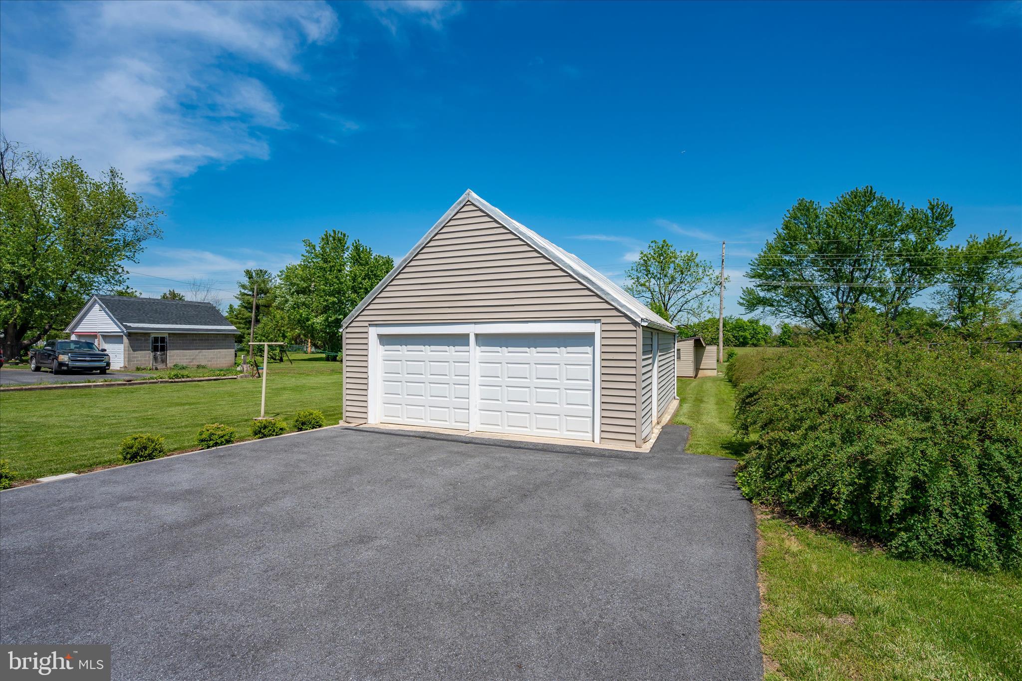 LEWISTOWN - Residential