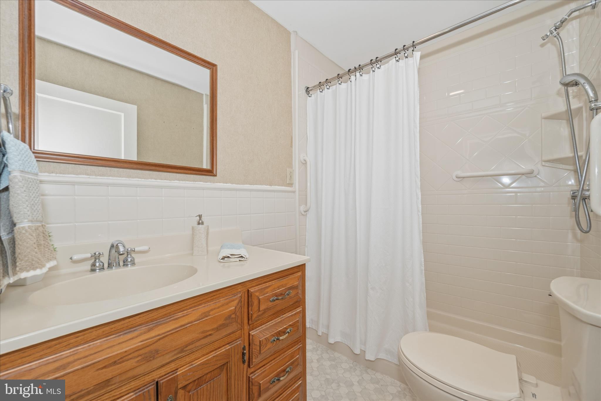 LEWISTOWN - Residential