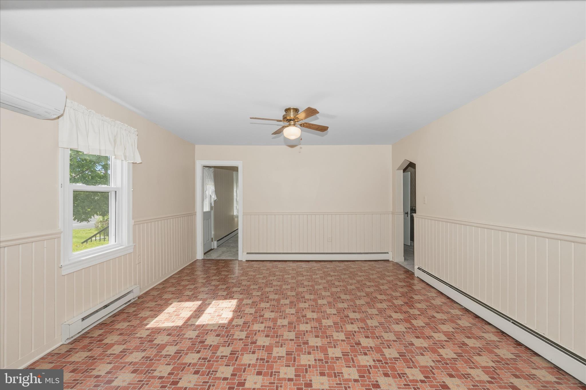 LEWISTOWN - Residential