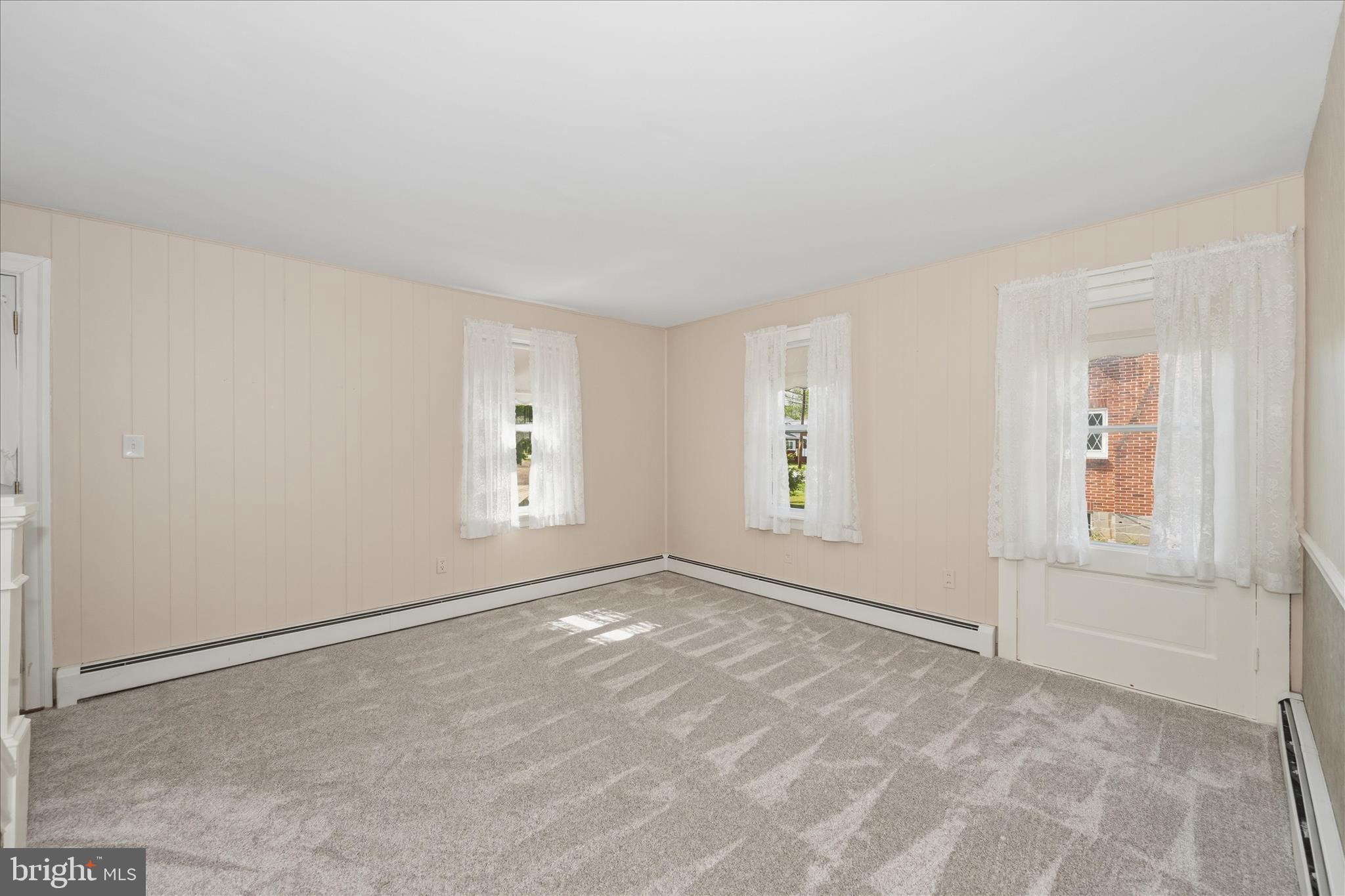 LEWISTOWN - Residential