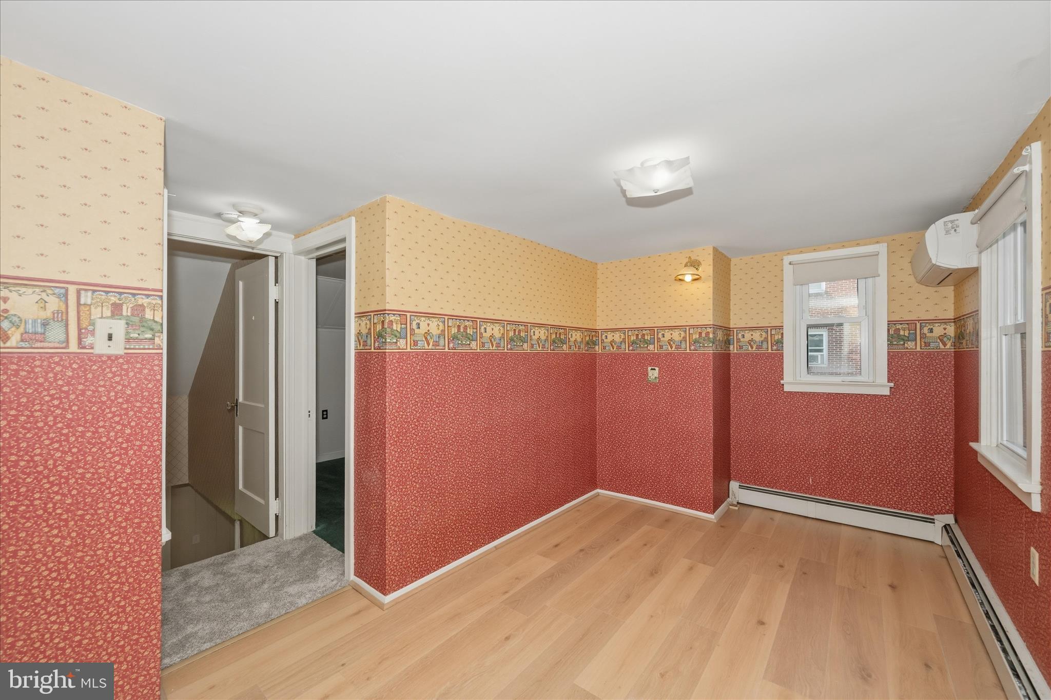 LEWISTOWN - Residential