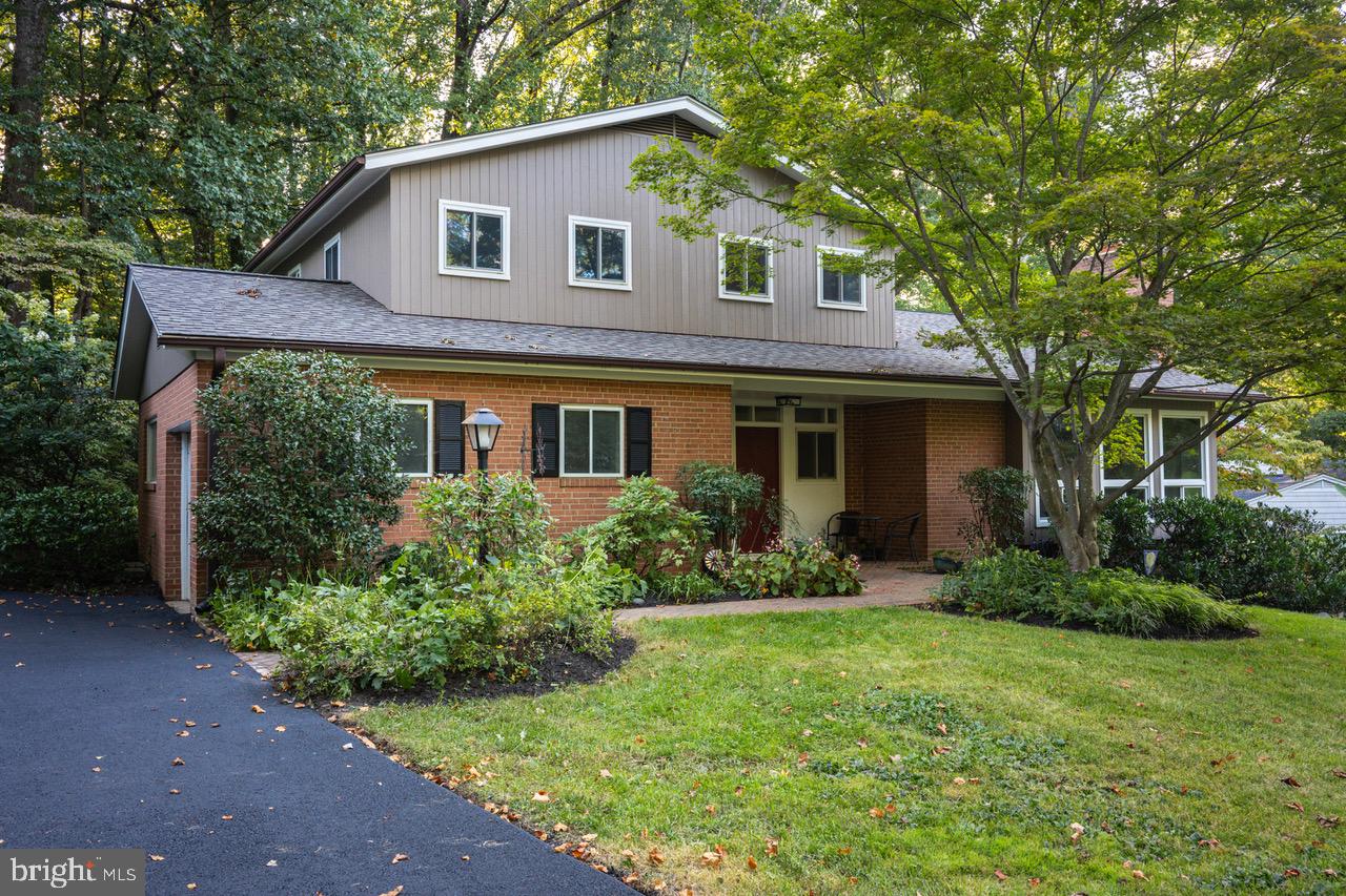 9115 SANTAYANA DRIVE