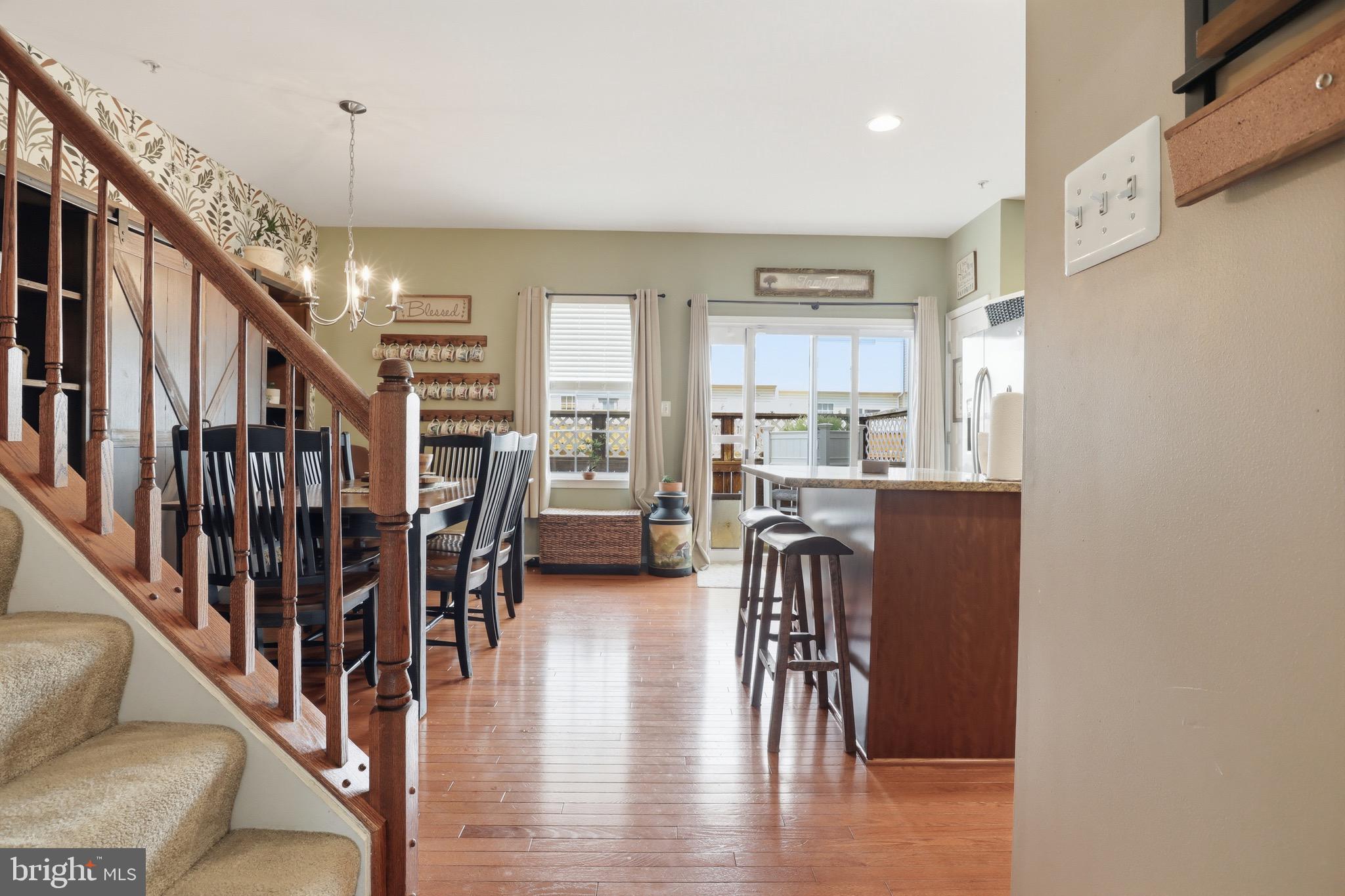 HOLLY WOODS - Residential