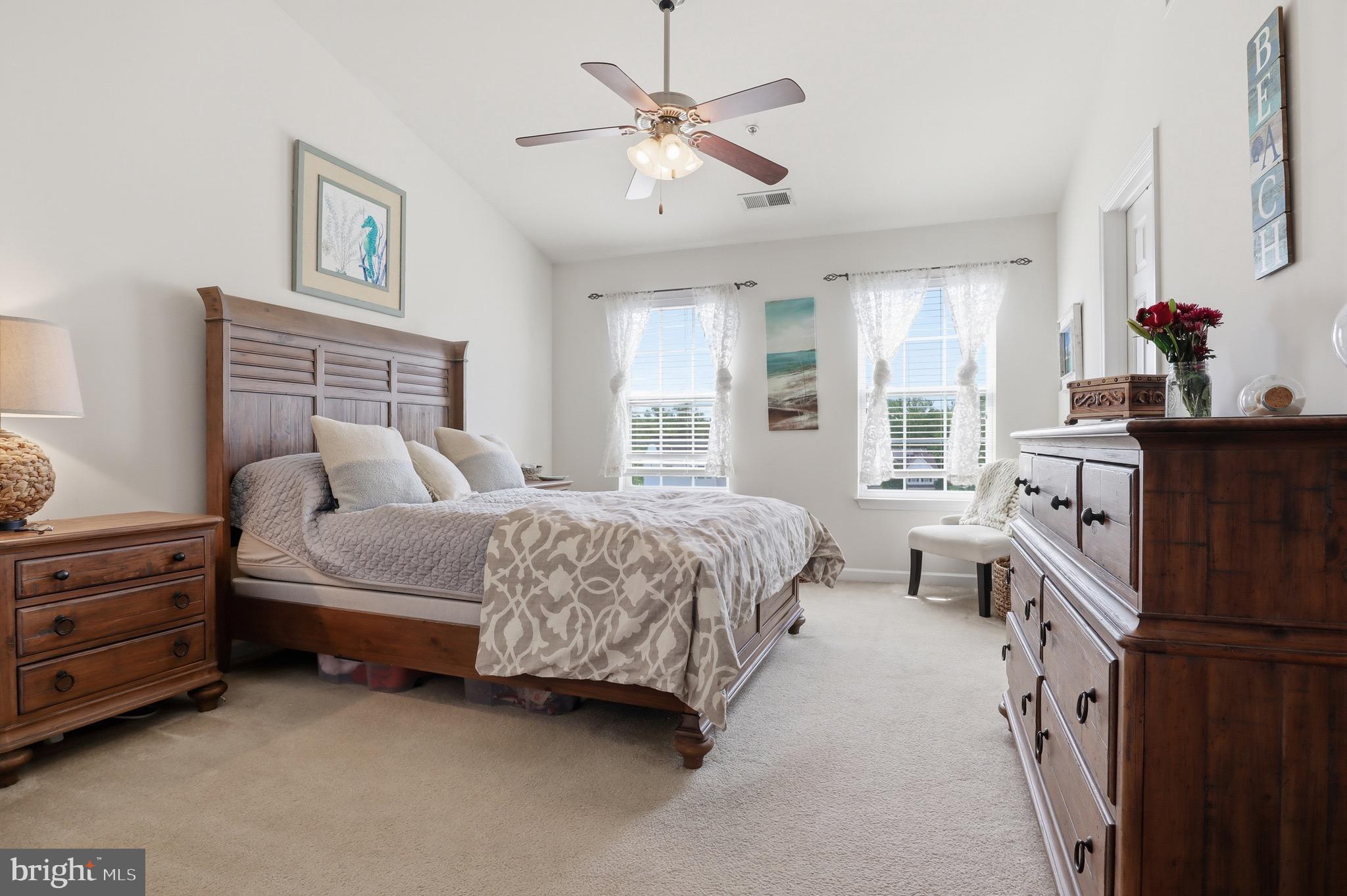 HOLLY WOODS - Residential