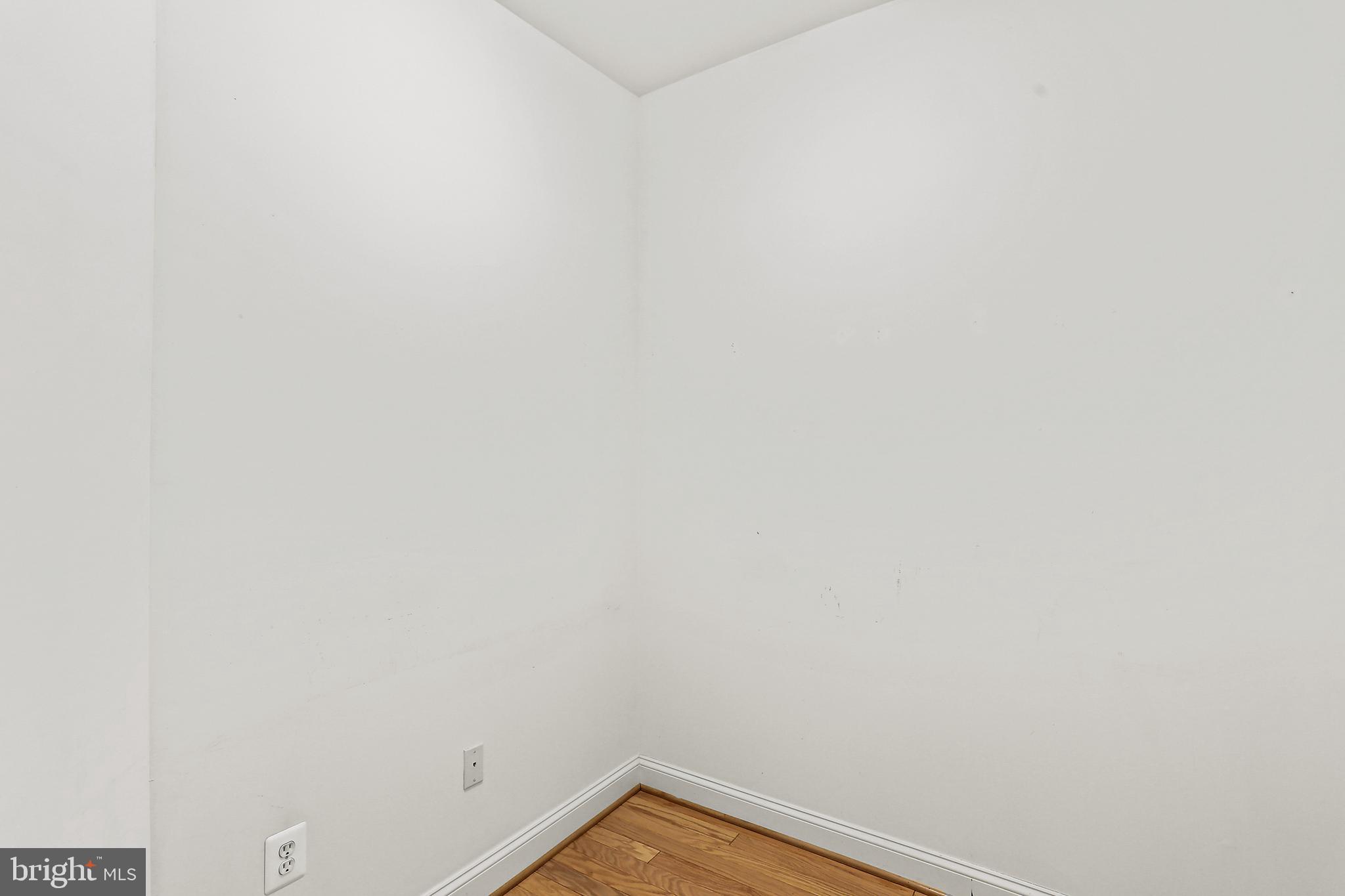 WAVERLY WOODS - Residential