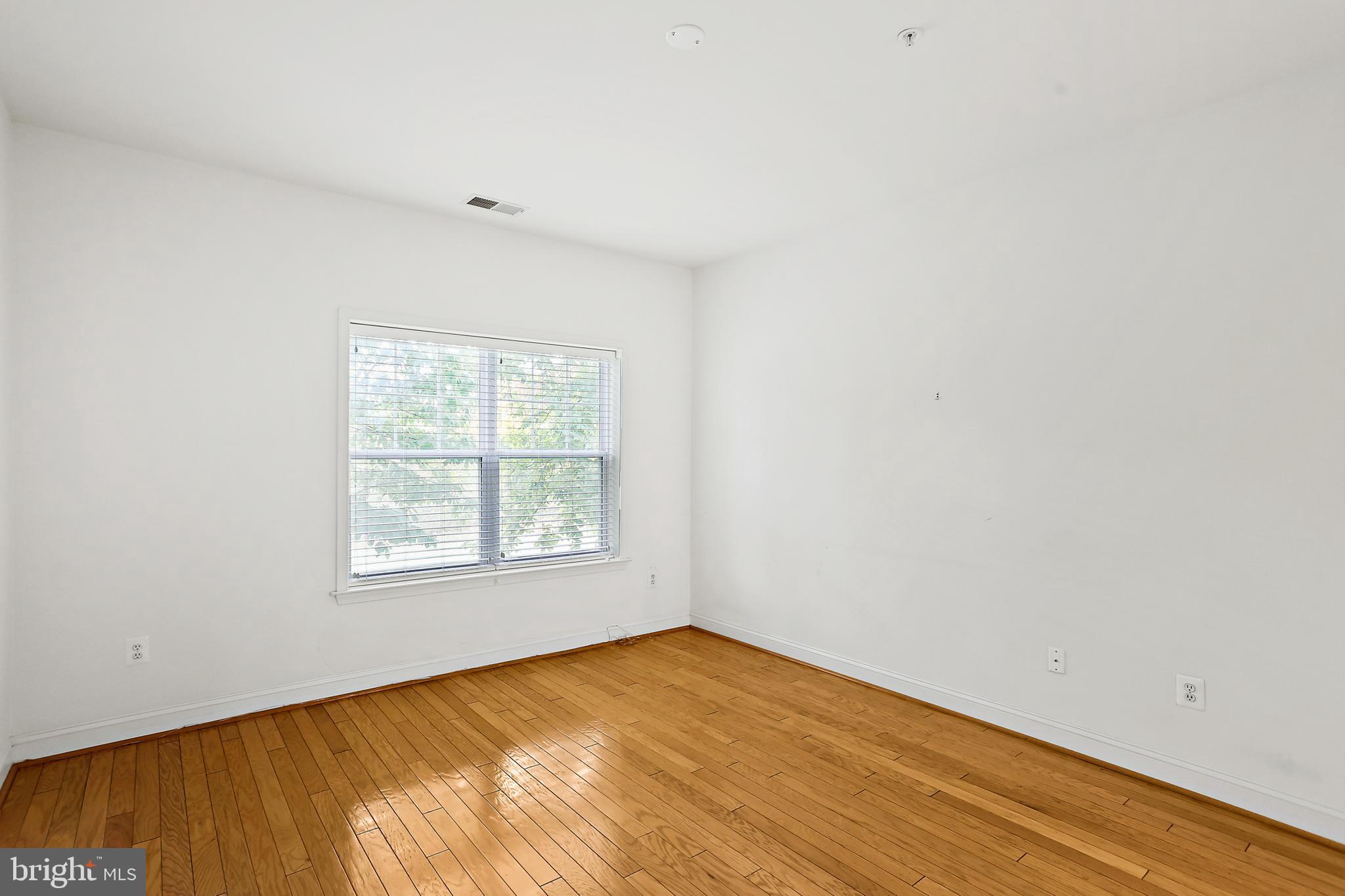 WAVERLY WOODS - Residential