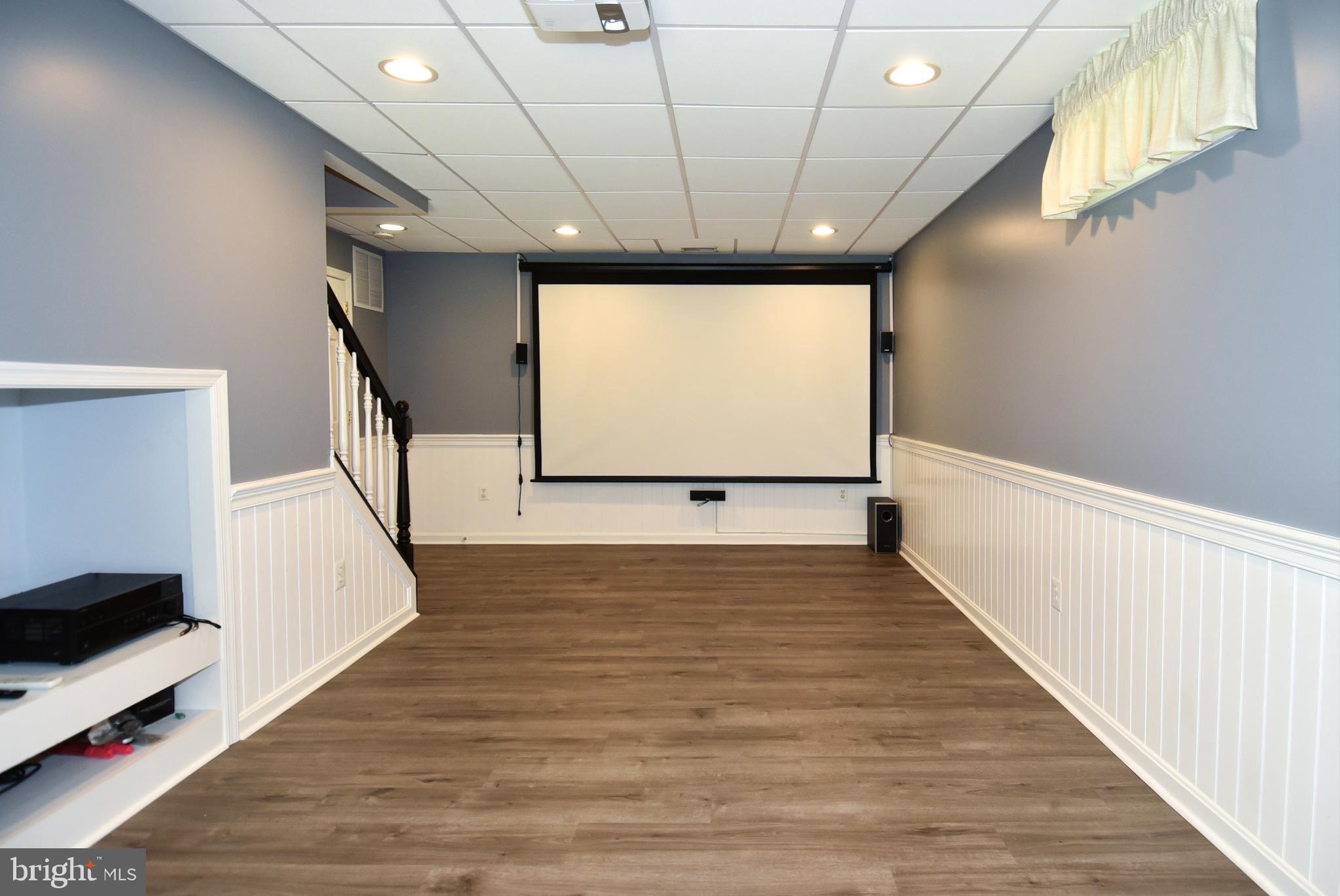 SENECA VIEW ESTATES - Residential