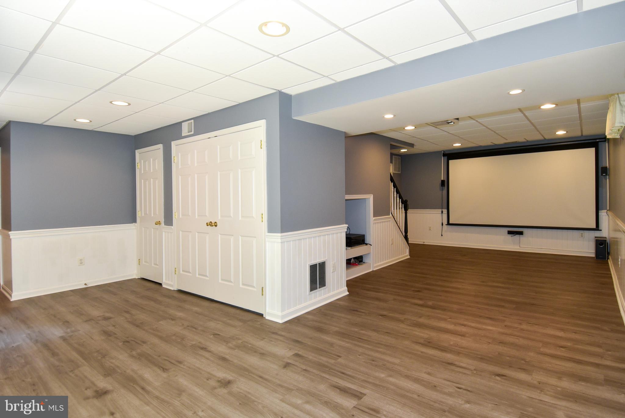 SENECA VIEW ESTATES - Residential