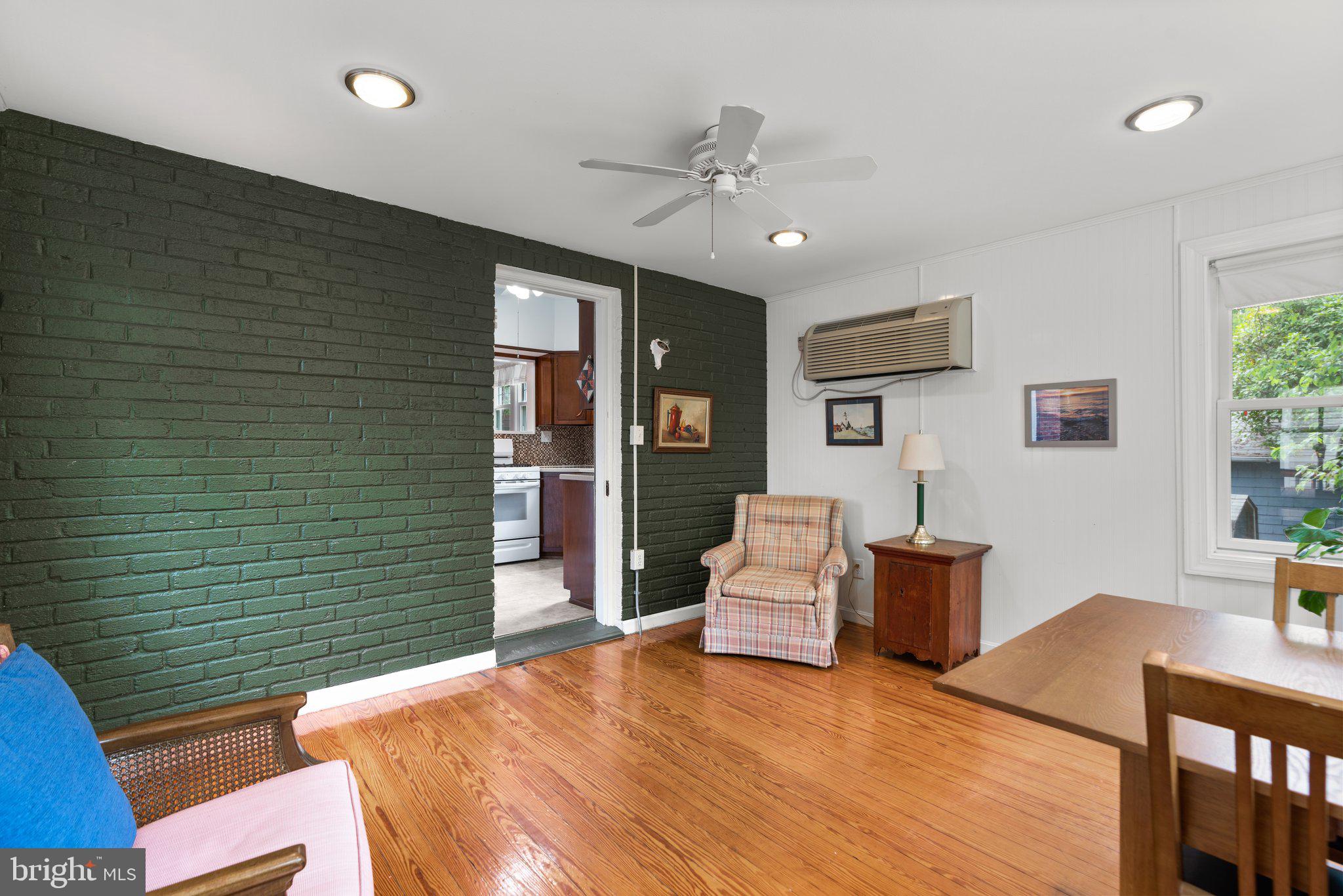 UNIVERSITY PARK - Residential