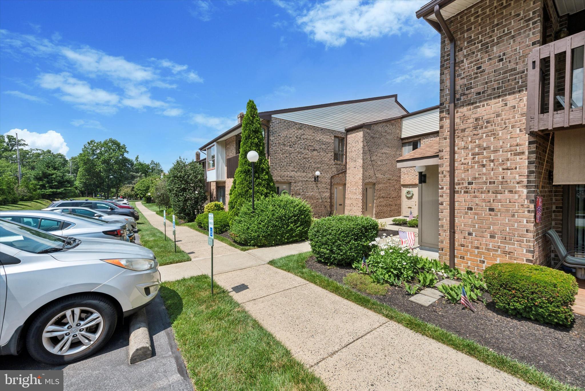 1201 RAINTREE LANE 1201