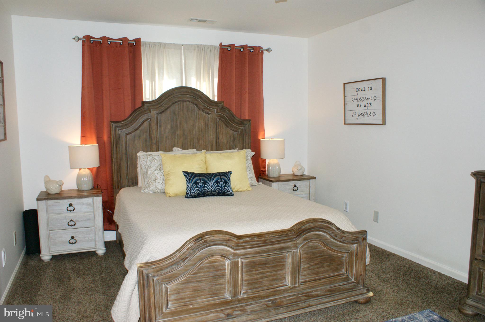 HOLLEYBROOKE/COBBLESTONE - Residential