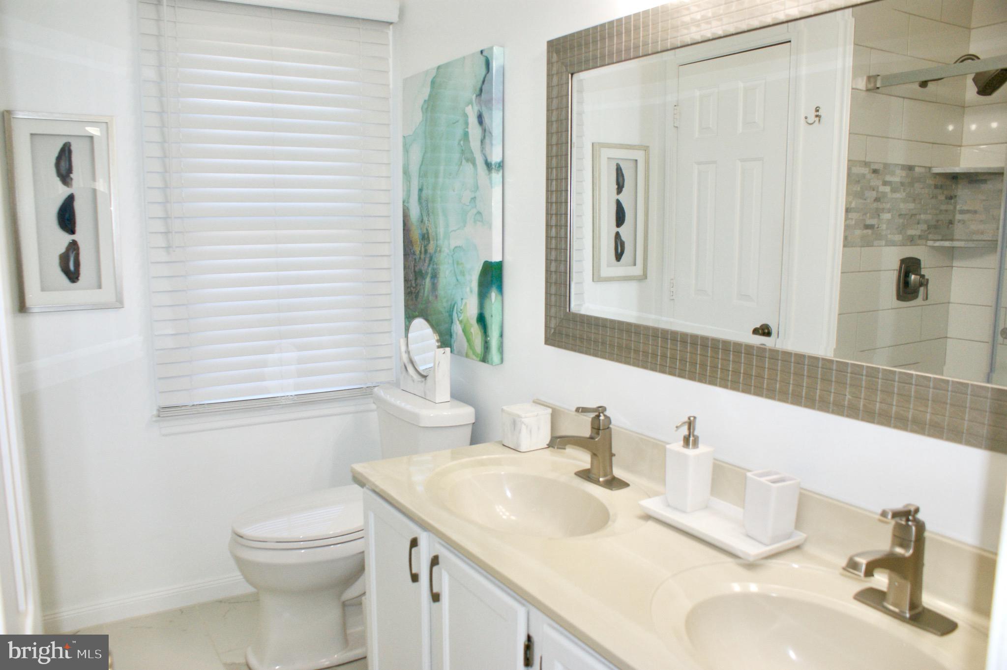 HOLLEYBROOKE/COBBLESTONE - Residential