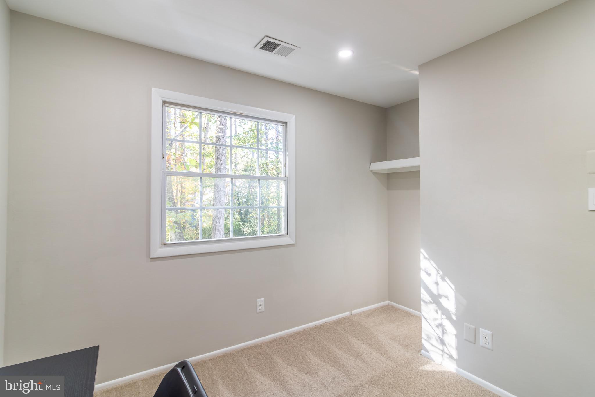 STONEYBROOKE - Residential