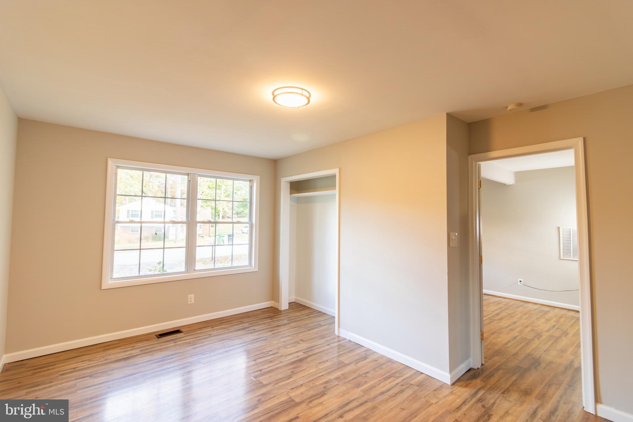 STONEYBROOKE - Residential