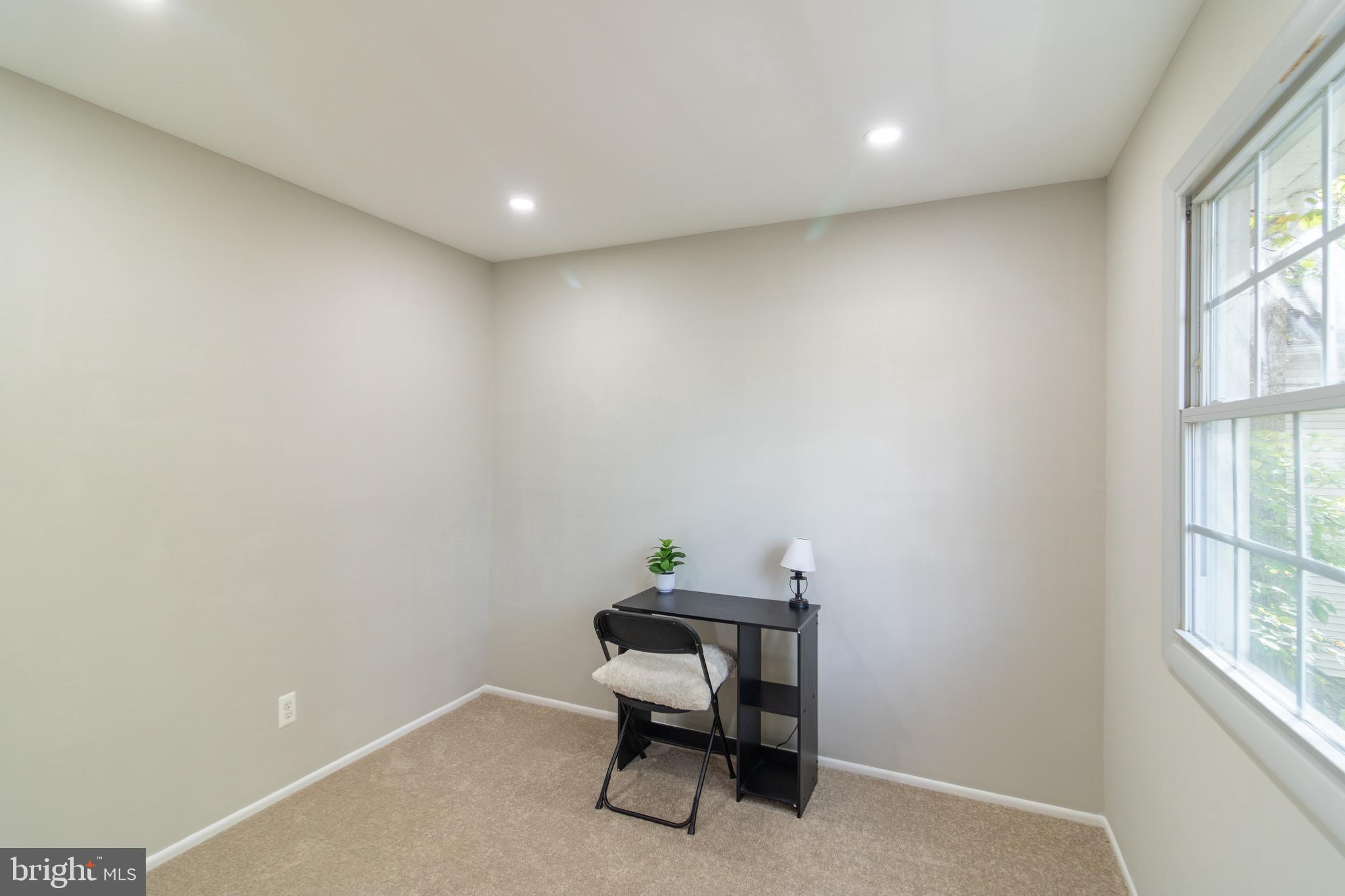 STONEYBROOKE - Residential