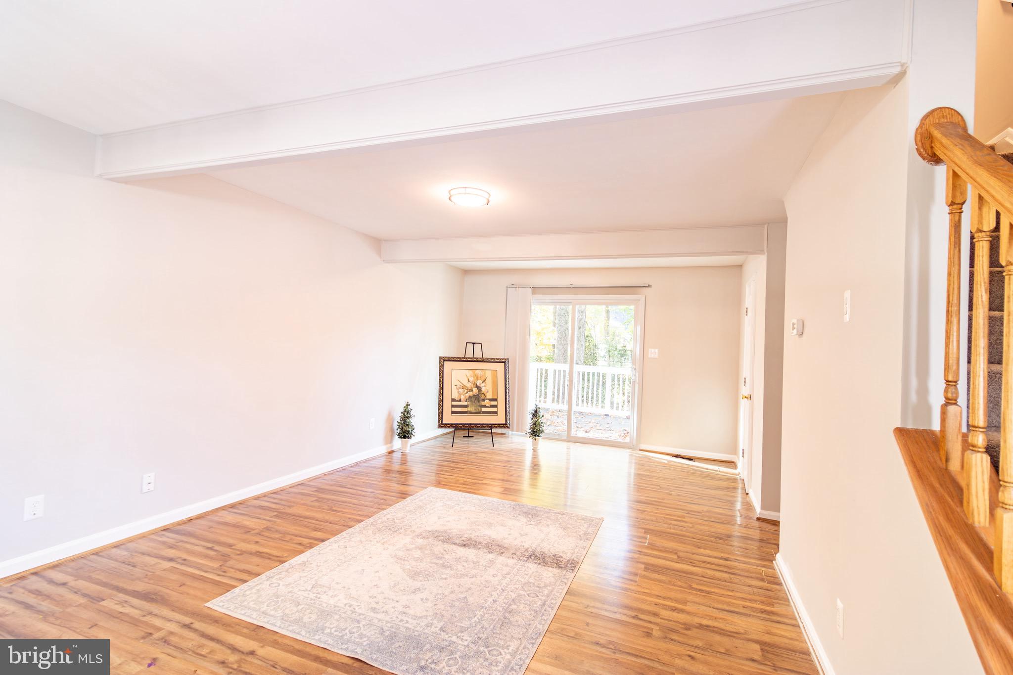 STONEYBROOKE - Residential